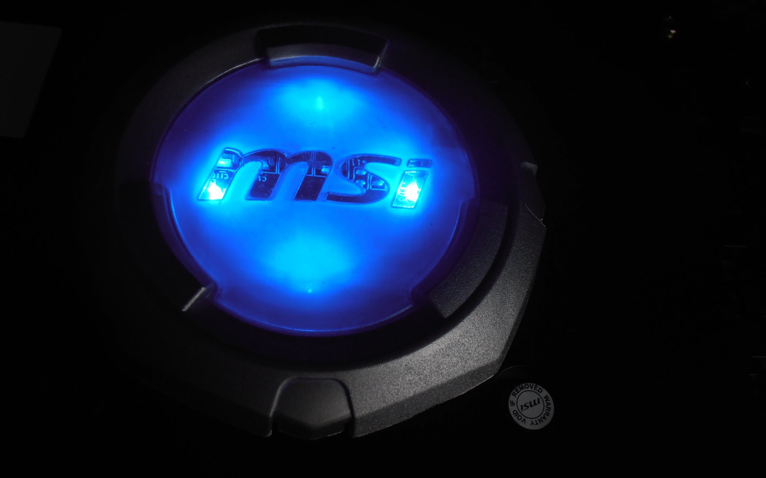 MSI, Logo luminoso, Blu, Sfondo nero, 2K, wallpaper per computer