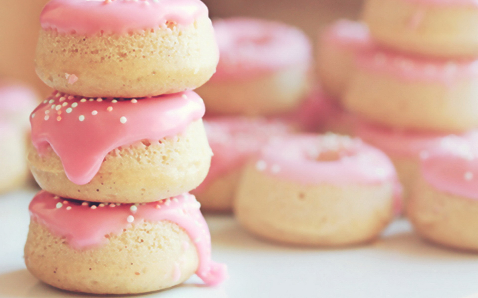 Ciambelle, Glassa rosa, Dolci, Primo piano, 1920x1200, sfondo MacBook Pro
