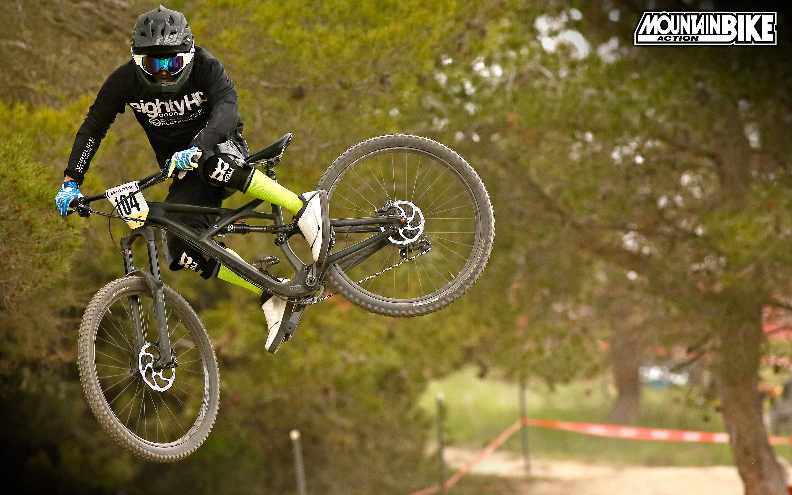 Mountain bike, Salto, Gara di discesa, Bosco, 2K, sfondo desktop