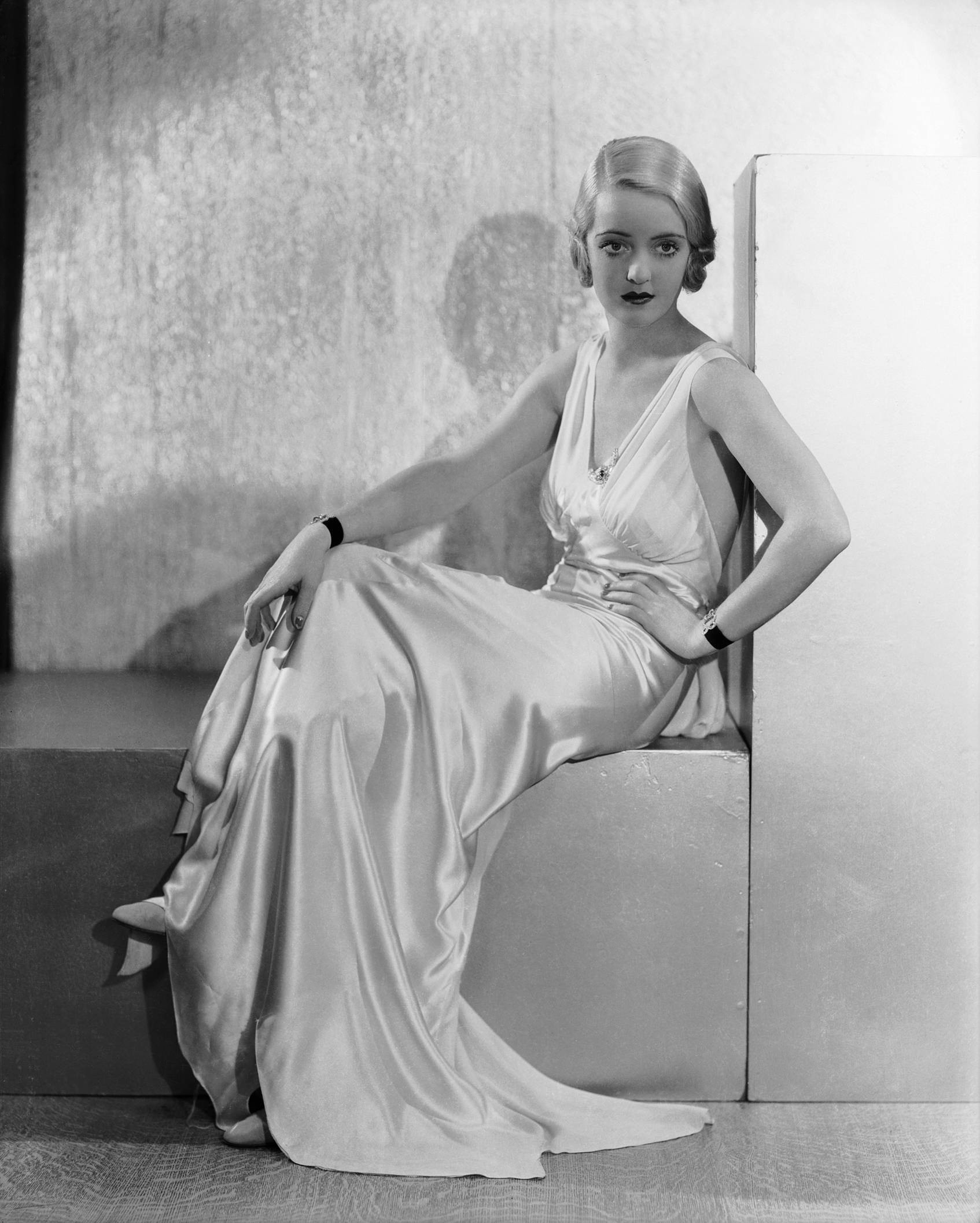 Diva di Hollywood, Abito da sera, Bianco e nero, Glamour d'epoca, sfondo QHD+ per tablet
