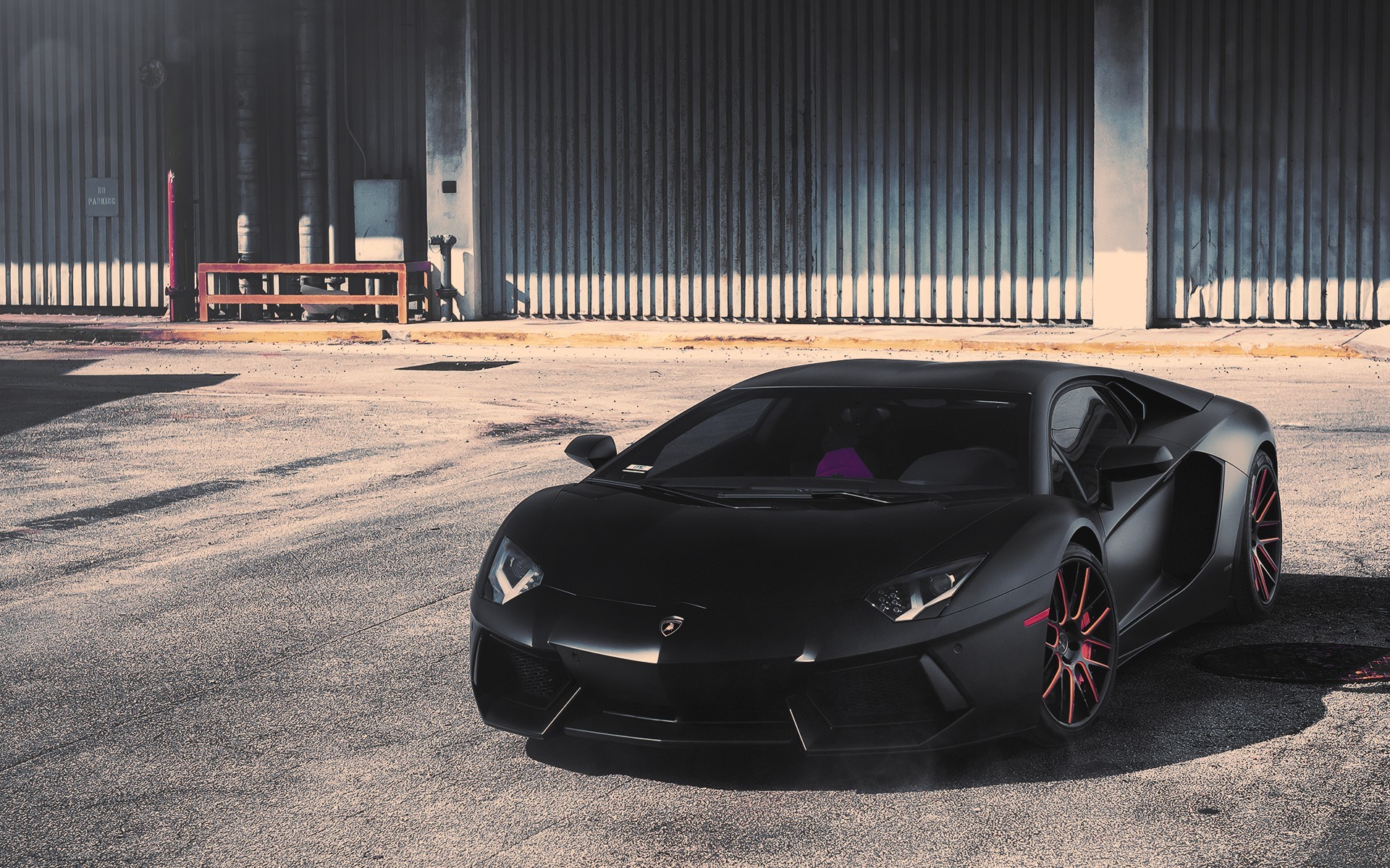 Lamborghini Aventador, Nero opaco, Cerchi rossi, Capannone, Supercar, sfondo desktop 1920x1200