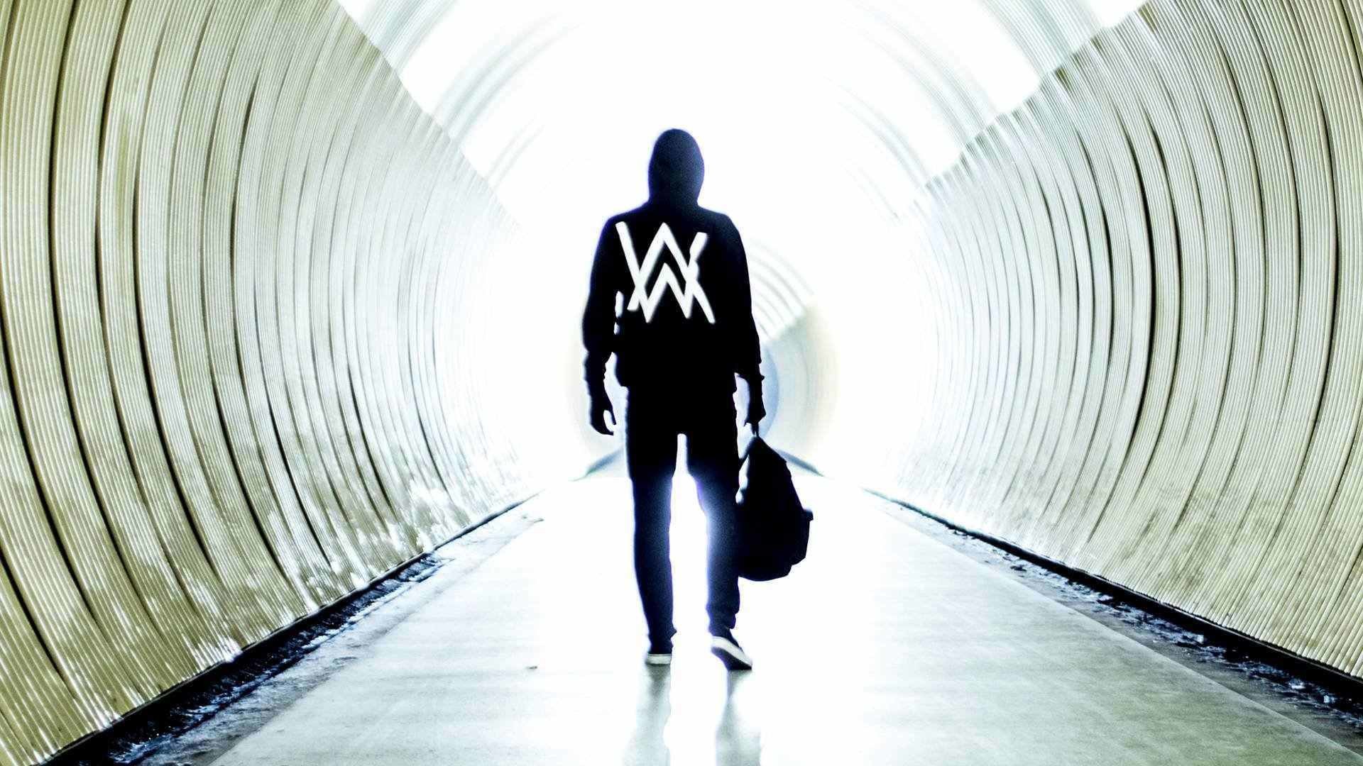 Alan Walker, Faded, Tunnel, Felpa con cappuccio, Luce, sfondo per il tuo desktop