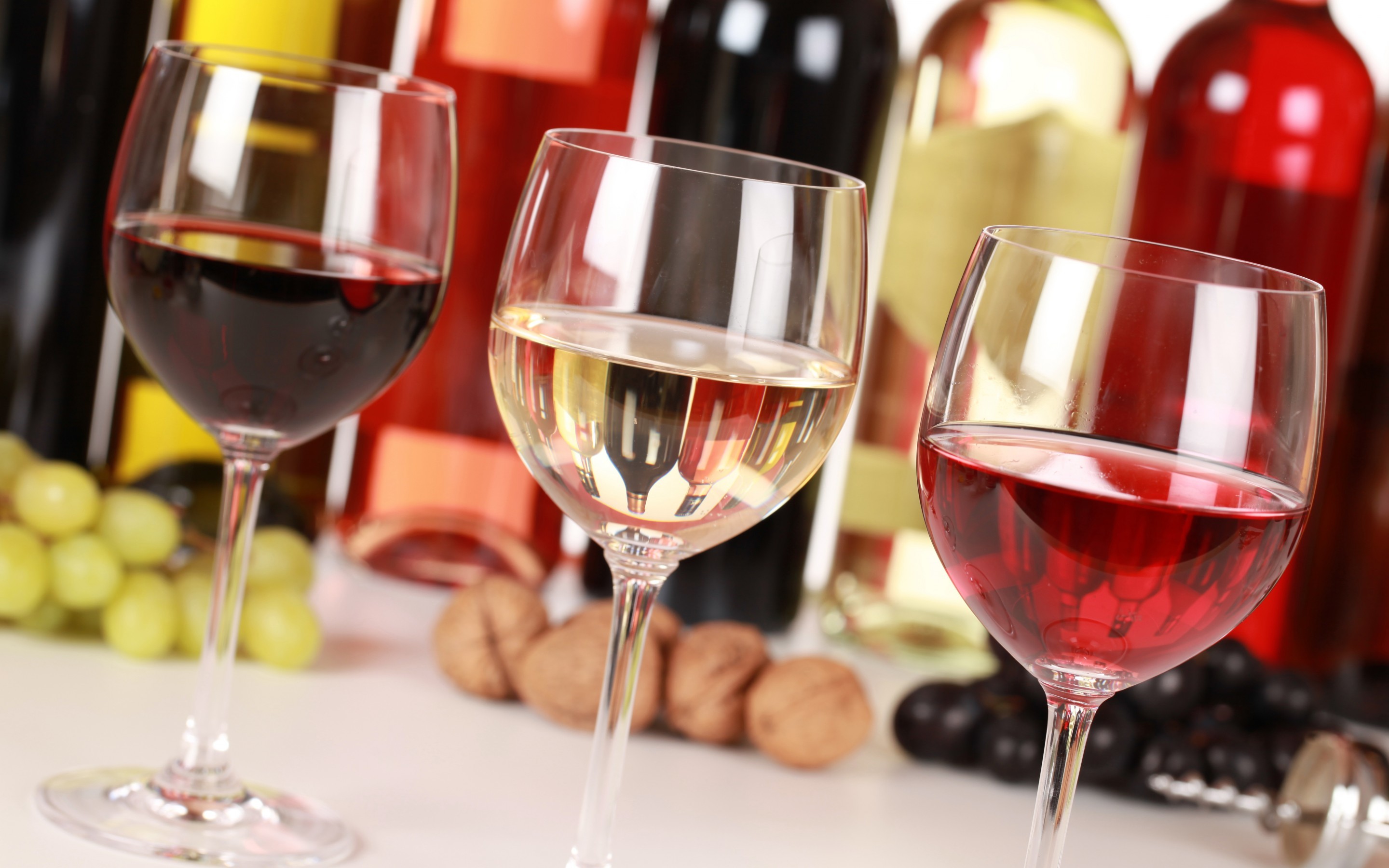 Calici di vino, Vino rosso, Vino bianco, Rosato, Uva, Noci, 2880x1800, sfondo MacBook Pro