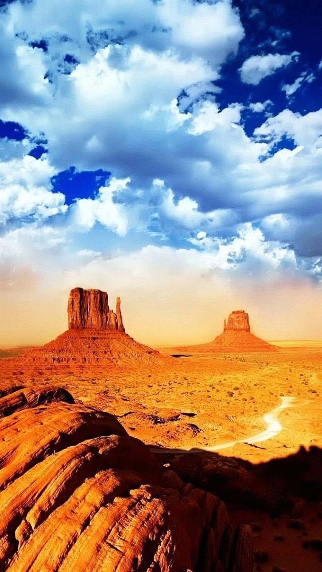 Monument Valley, Deserto, Cielo nuvoloso, Rocce rosse, sfondo smartphone