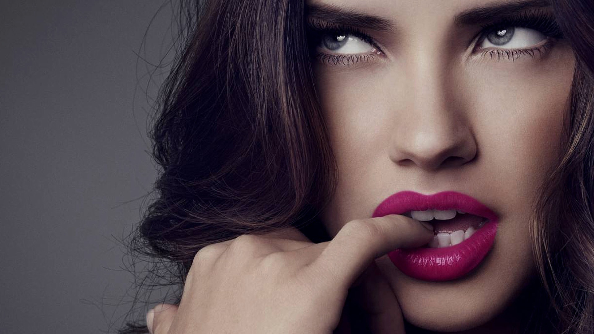 Adriana Lima, Labbra fucsia, Occhi azzurri, Primo piano, 1920x1080, sfondo per PC