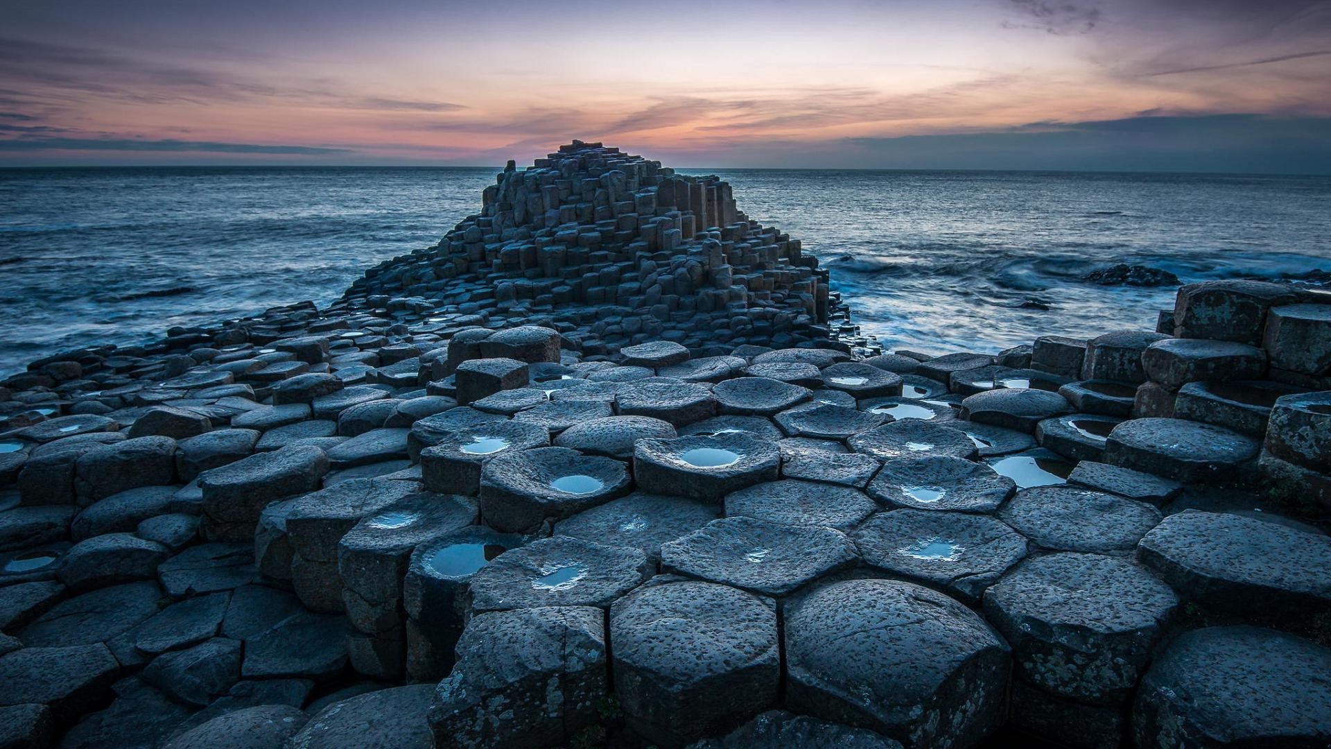 Giant's Causeway, Irlanda del Nord, Colonne basaltiche, Crepuscolo, sfondo desktop 1920x1080