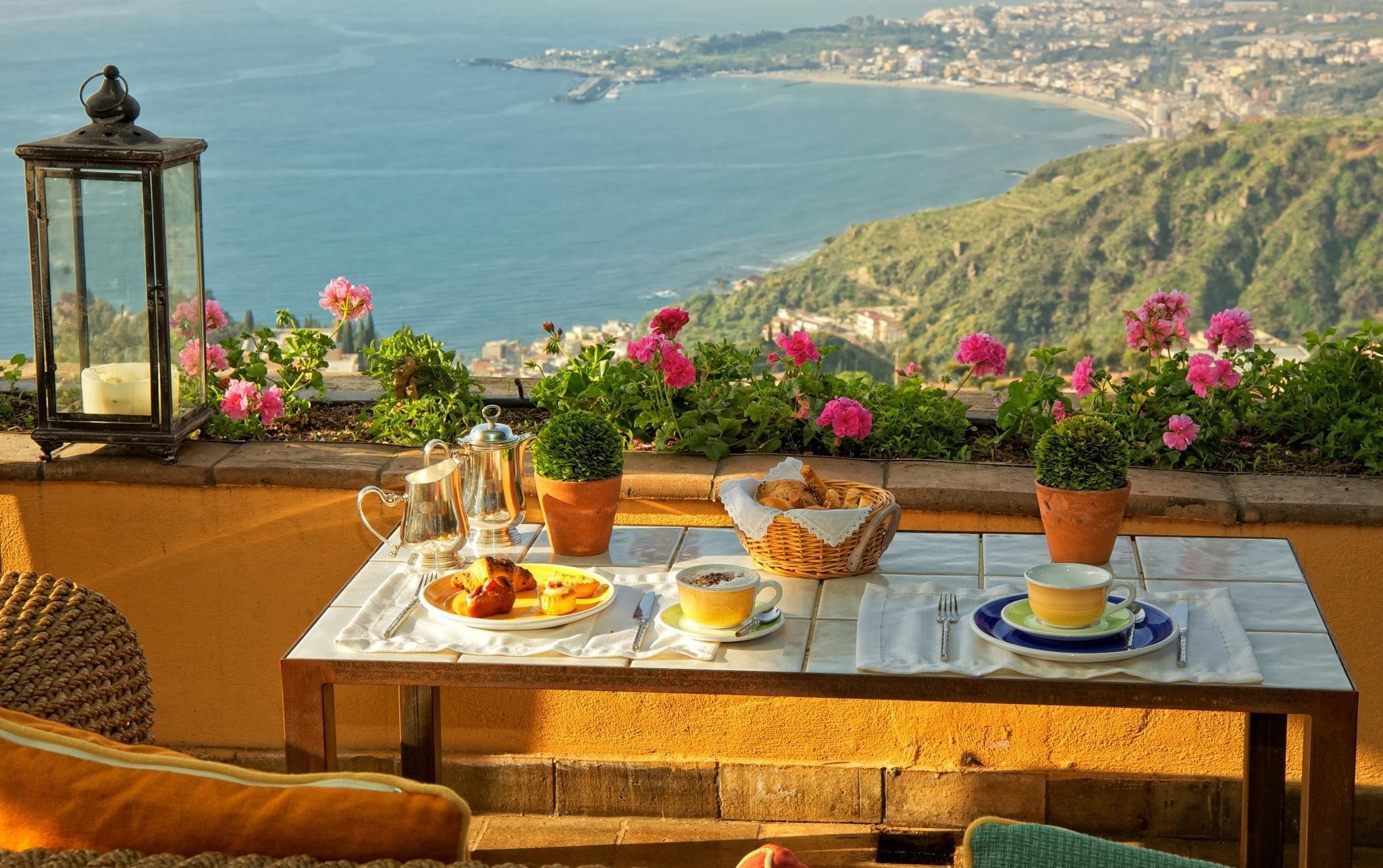 Colazione, Terrazza, Taormina, Mare, Mattina, 2048x1286, sfondo MacBook Pro