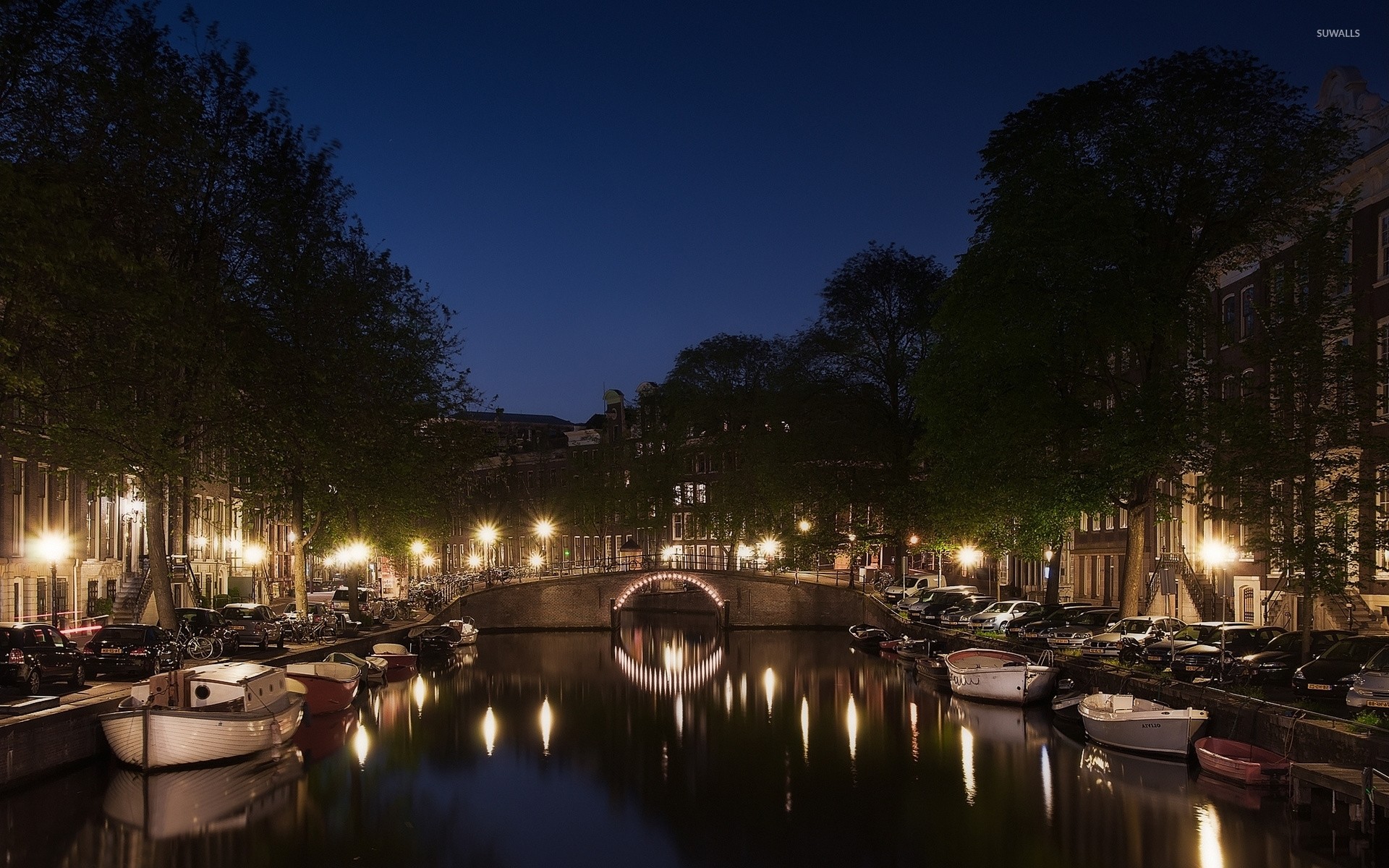 Amsterdam, Canale, Ponte illuminato, Notte, Barche, 16:10 Full HD, wallpaper widescreen