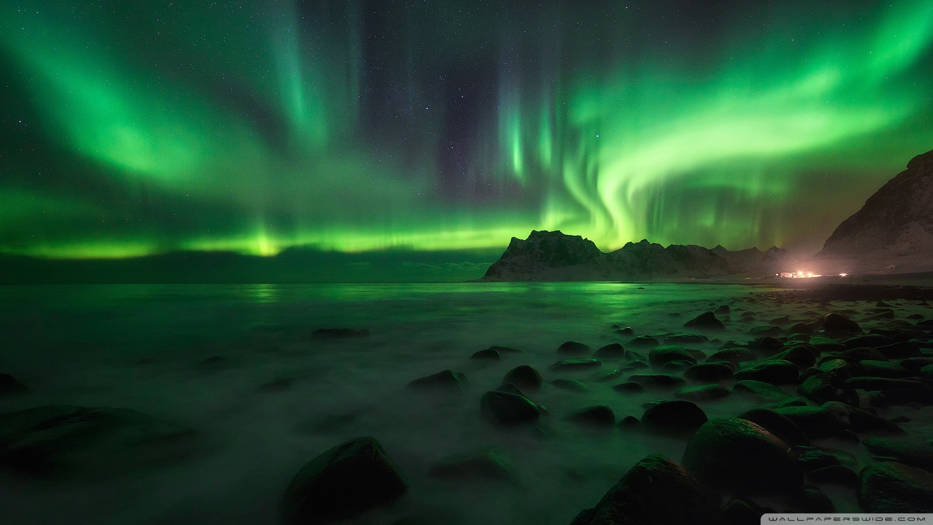 Aurora boreale, Spiaggia rocciosa, Notte, Verde, 16:9 Full HD, wallpaper widescreen