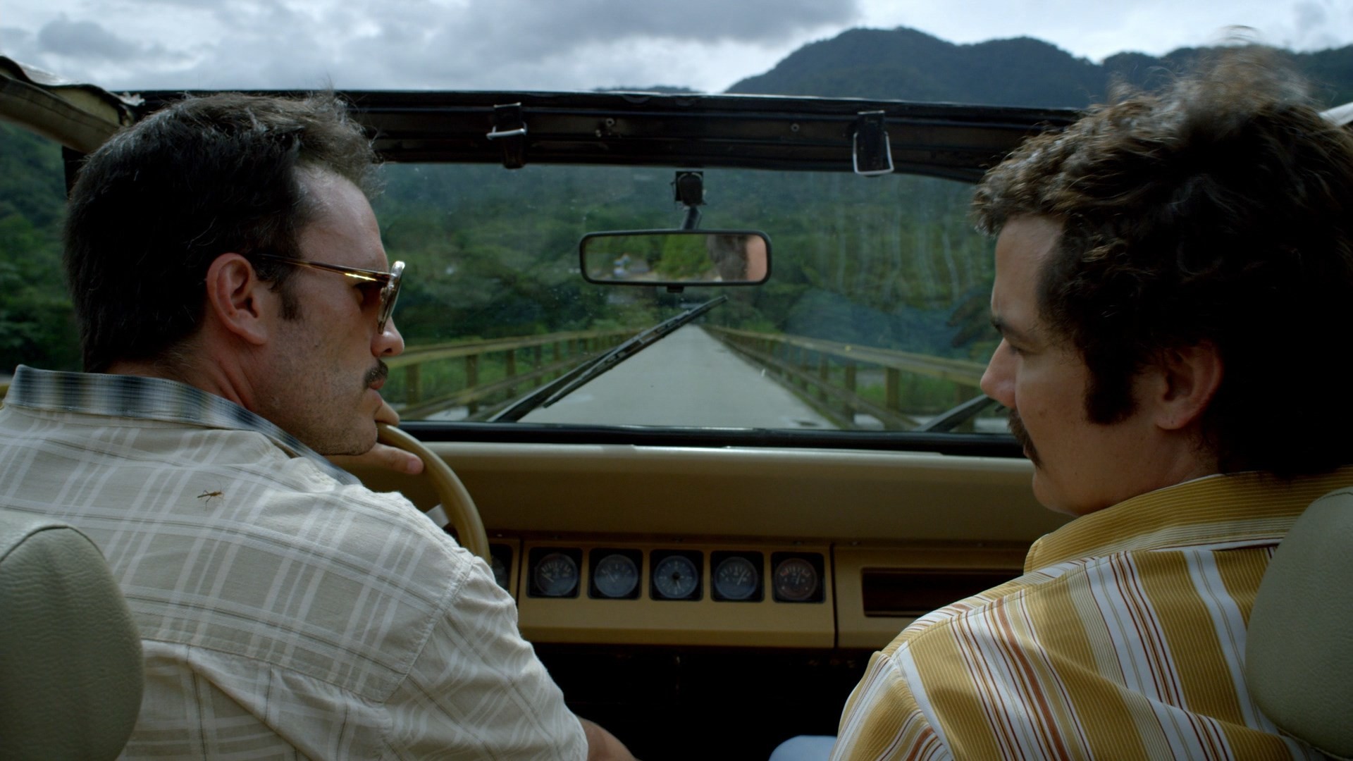 Pablo Escobar, Wagner Moura, Narcos, Auto decappottabile, Strada, sfondo 1920x1080 per PC