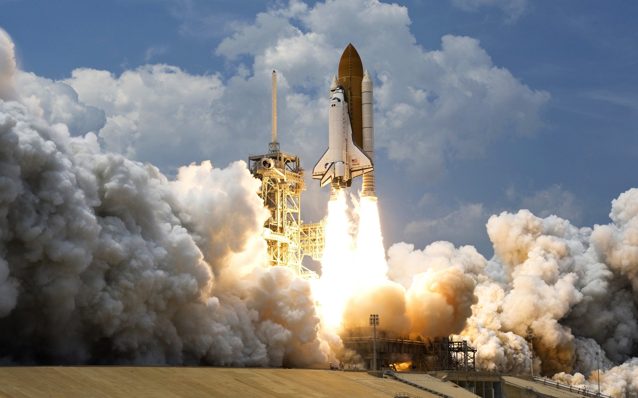 Space Shuttle, Lancio, Fumo, Cielo azzurro, 2K, sfondo per PC e portatile