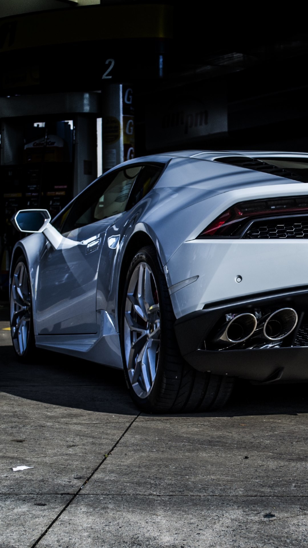 Lamborghini Huracán, Vista posteriore, Argento, Garage, sfondo per iPhone e Android