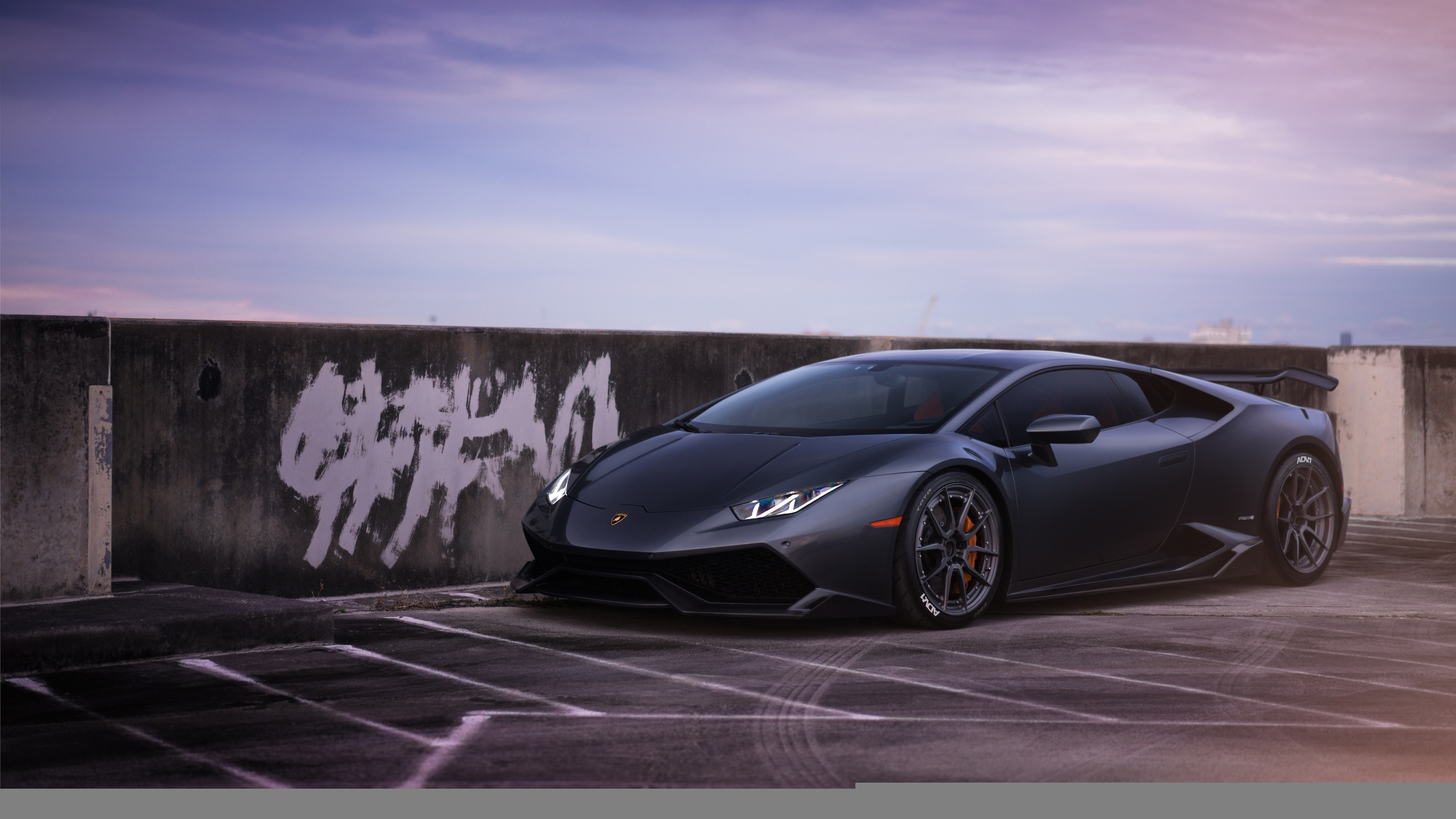 Lamborghini Huracán, Nero opaco, Graffiti, Parcheggio, 4K, sfondo desktop