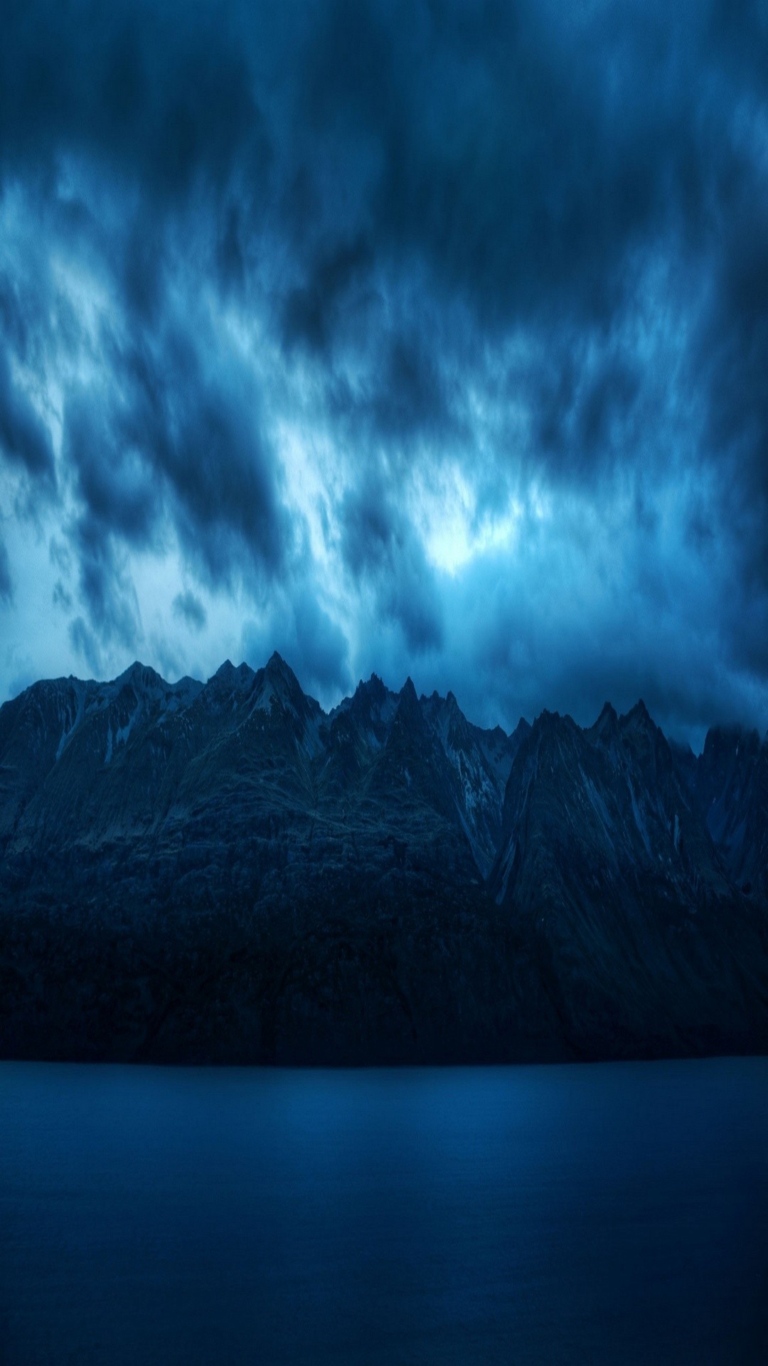 Montagne, Nuvole, Blu scuro, Lago, sfondo per iPhone 6