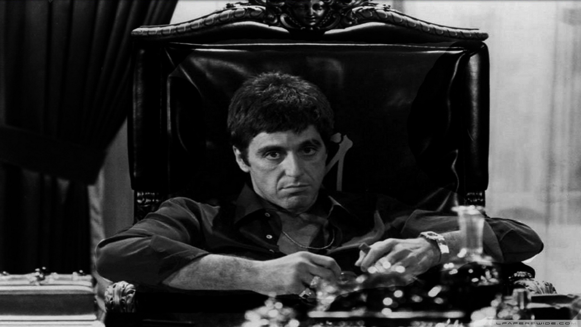 Tony Montana, Al Pacino, Scarface, Bianco e nero, Poltrona, 1920x1080, wallpaper desktop
