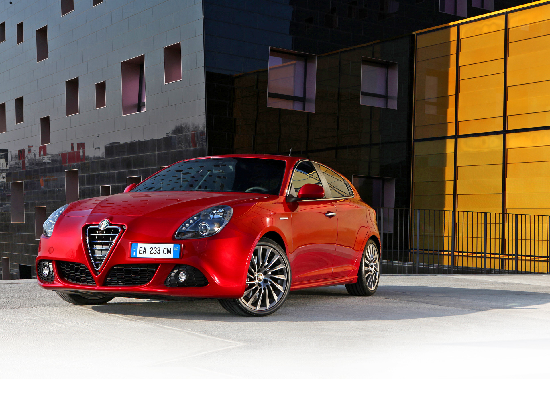 Alfa Romeo Giulietta (940), Rosso, Città, Full HD, sfondo per iPad e tablet