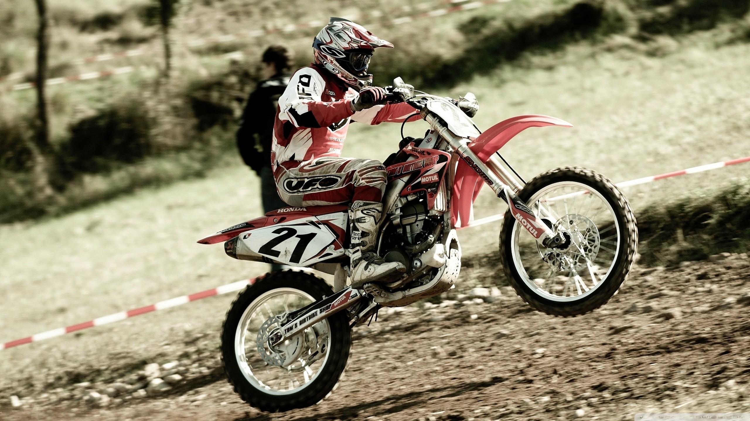 Honda CRF, Motocross, Pilota, Pista sterrata, 2560x1440, sfondo per PC