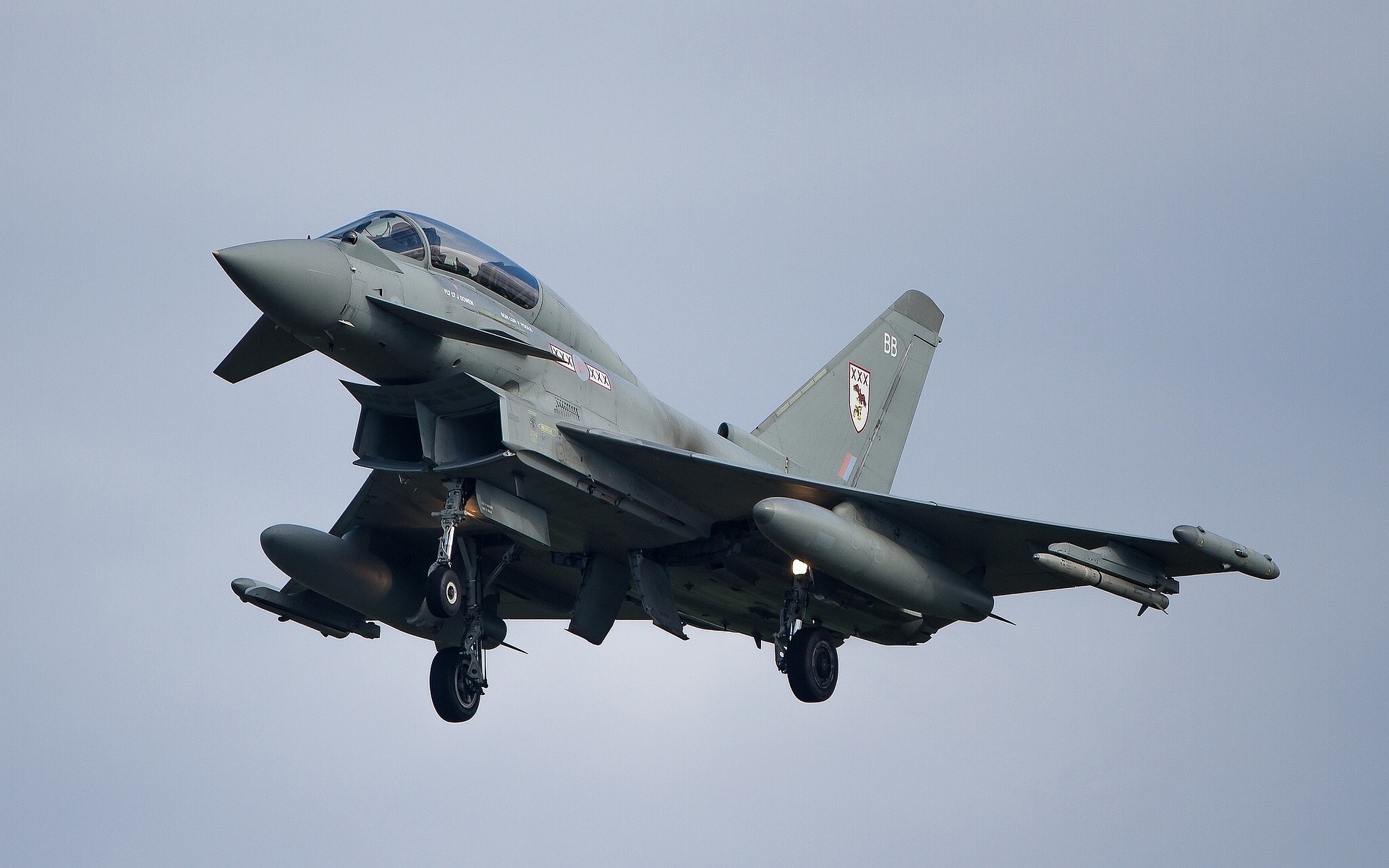Eurofighter Typhoon, Caccia, Carrello, Cielo grigio, Full HD, sfondo per portatile