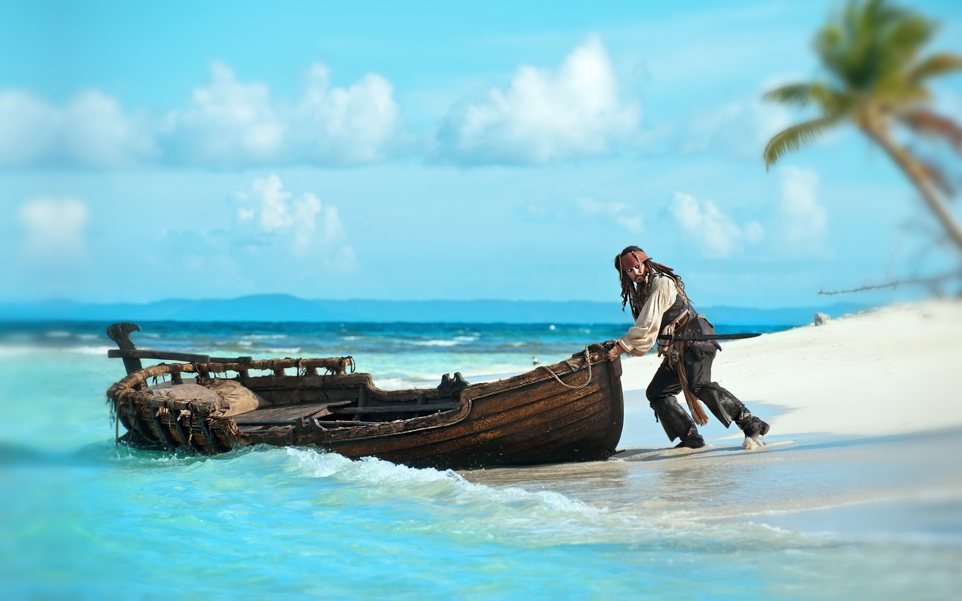 Jack Sparrow, Johnny Depp, Spiaggia, Barca, Mare turchese, 16:10 Full HD, sfondo widescreen