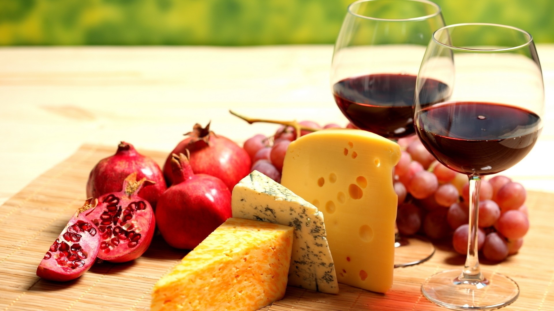 Vino rosso, Calici, Formaggi, Melograno, Uva, Tagliere, 16:9 Full HD, sfondo widescreen