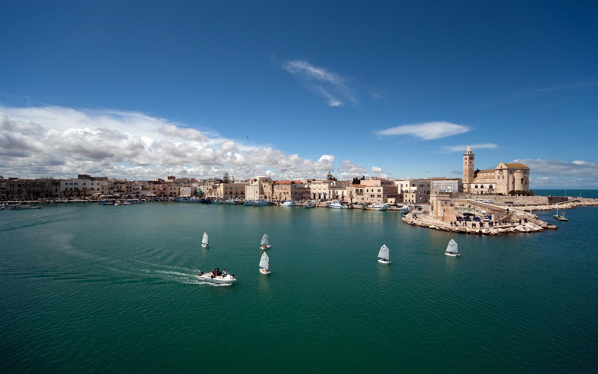 Trani, Puglia, Italia, Porto, Barche a vela, 16:10 Full HD, sfondo widescreen