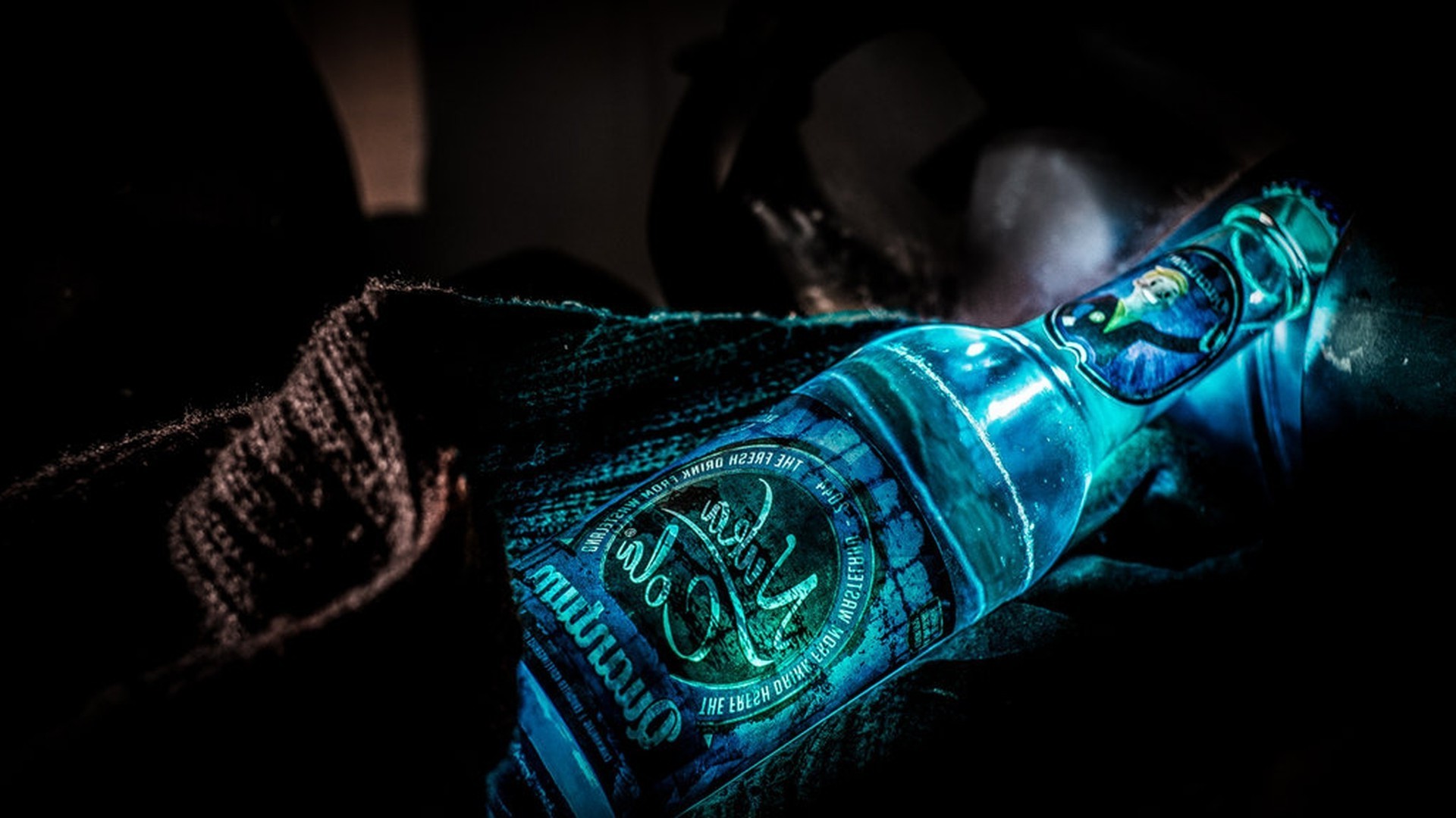 Nuka-Cola Quantum, Fallout, Bottiglia, Blu luminoso, 16:9 Full HD, sfondo widescreen