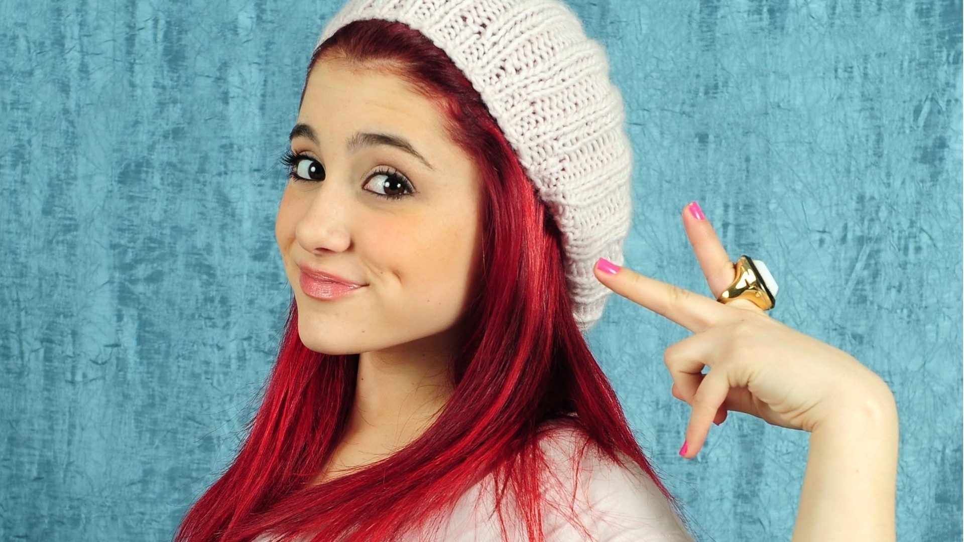 Ariana Grande, Cat Valentine, Capelli rossi, Berretto di lana, 1920x1080, immagine di sfondo