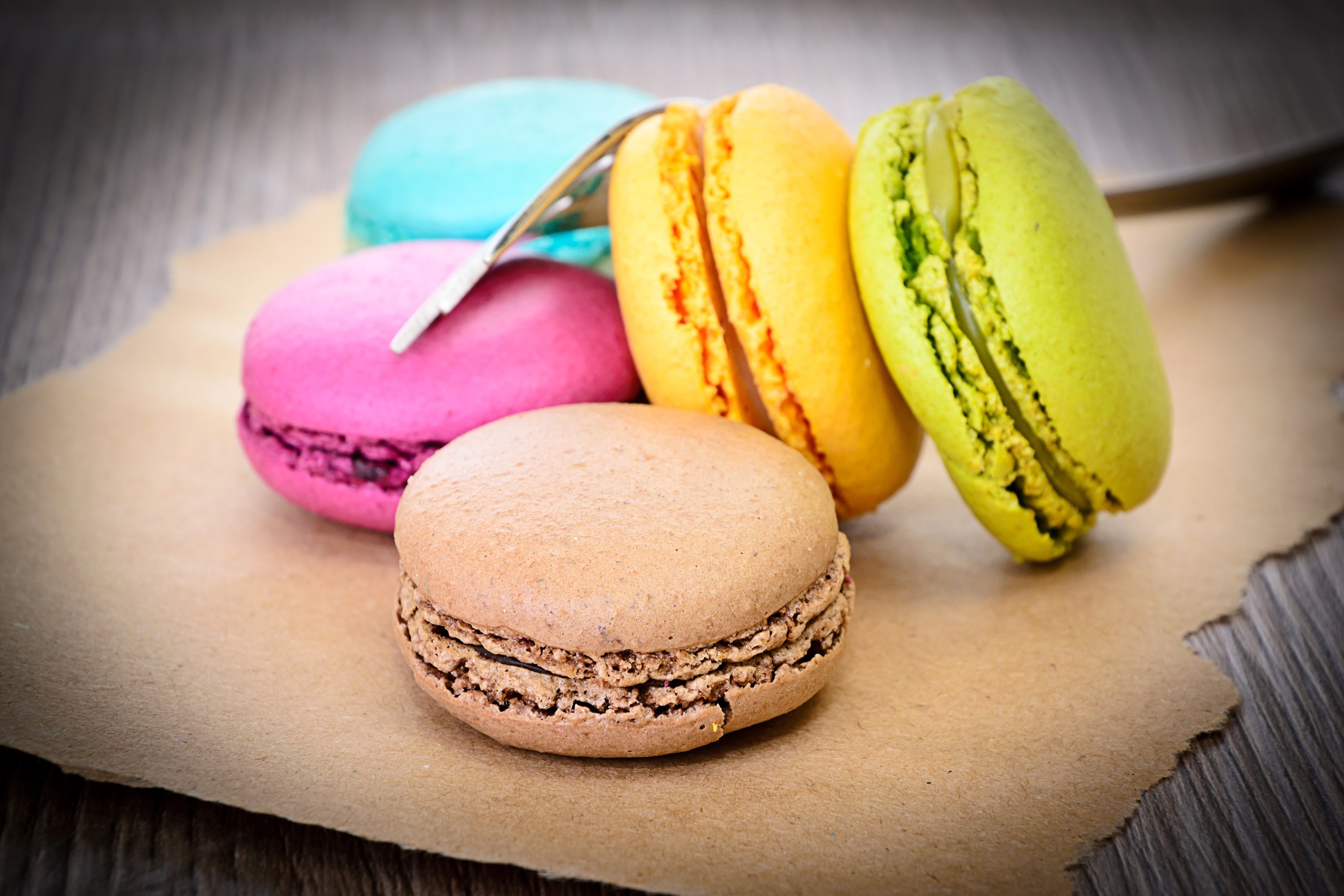 Macarons, Colorati, Carta da forno, 2K, sfondo desktop