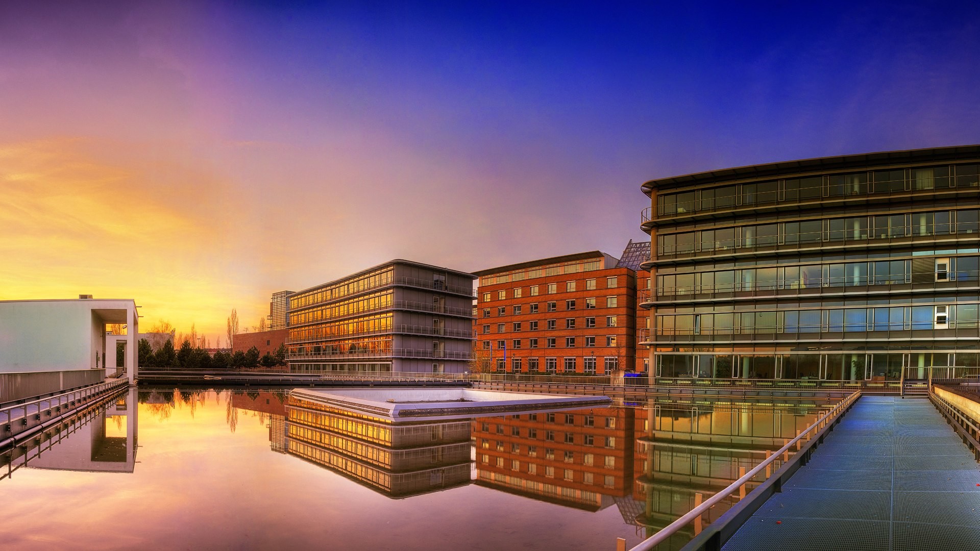 Edifici moderni, Riflesso, Tramonto, Specchio d'acqua, Architettura moderna, wallpaper desktop
