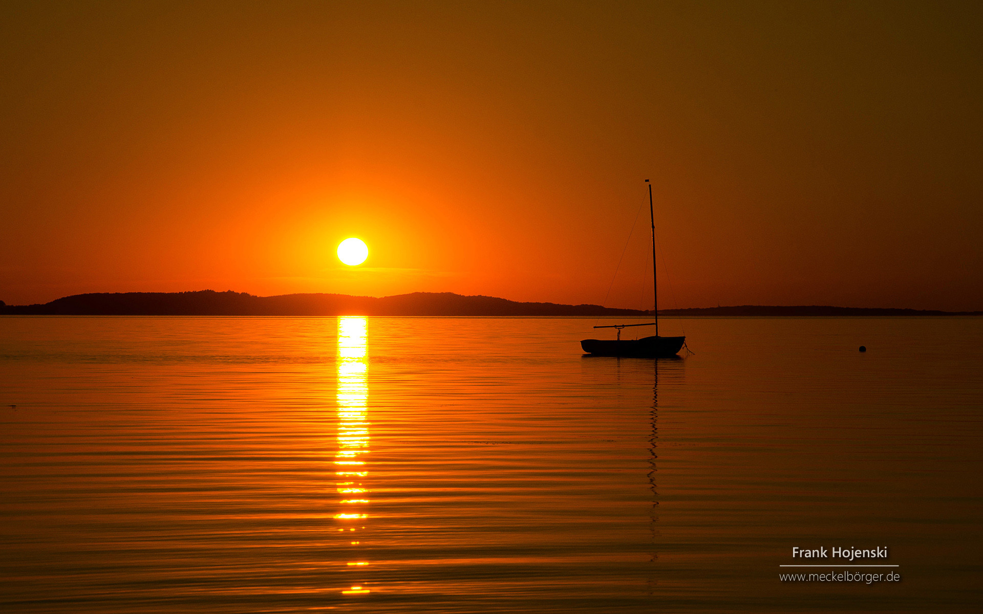 Barca a vela, Tramonto sul mare, Sole, Riflesso, Arancione, Full HD, wallpaper desktop