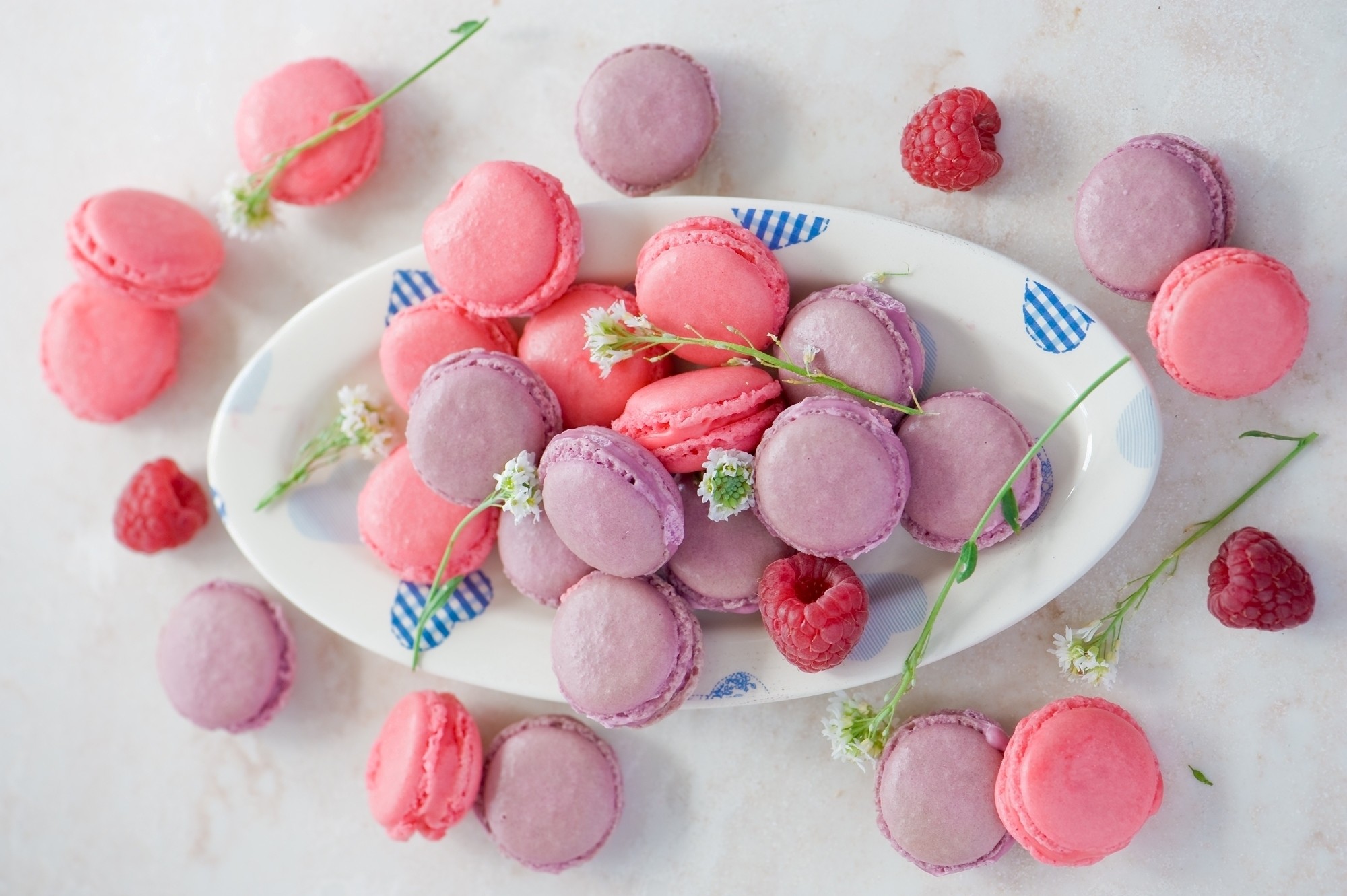 Macarons, Lamponi, Rosa e lilla, Vista dall'alto, sfondo per iPhone