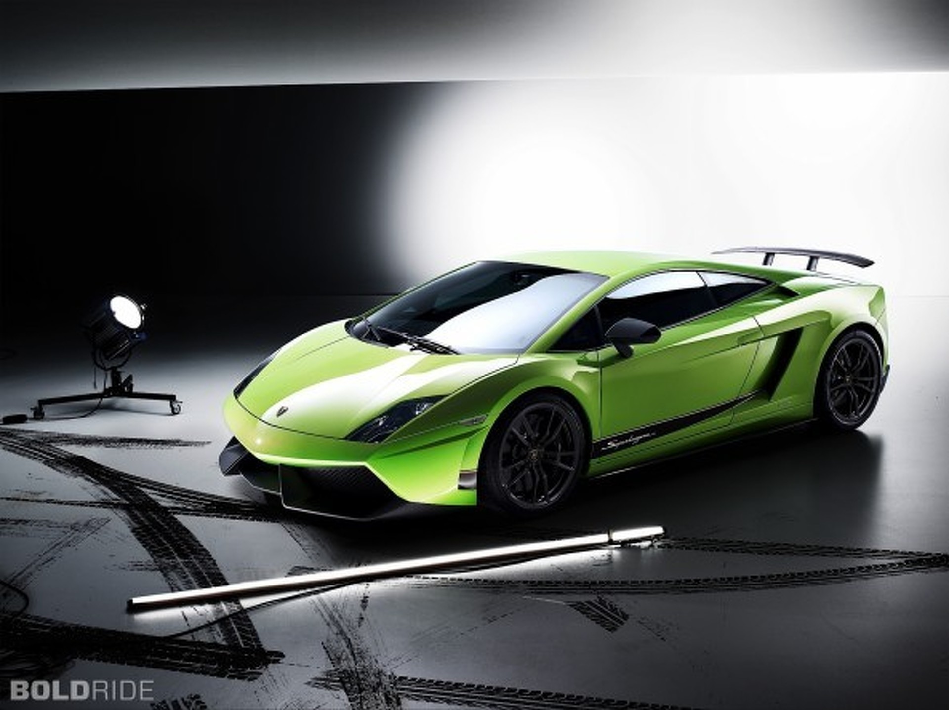 Lamborghini Gallardo LP570-4 Superleggera, Verde, Studio fotografico, sfondo per iPad