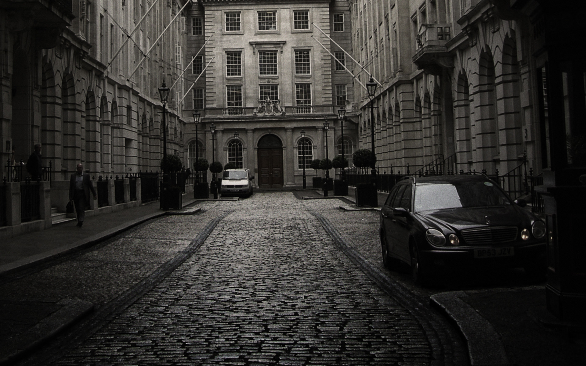Strada acciottolata, Palazzi, Auto, Desaturato, 1920x1200, sfondo per PC
