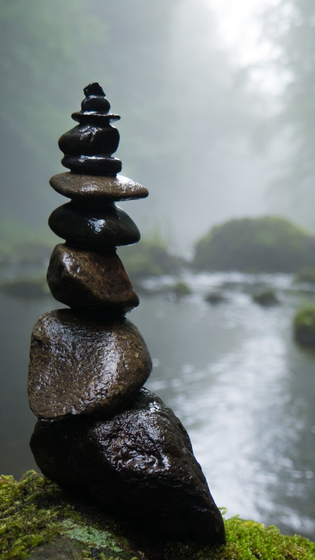 Cairn, Pietre impilate, Fiume, Nebbia, Full HD, sfondo verticale per cellulare