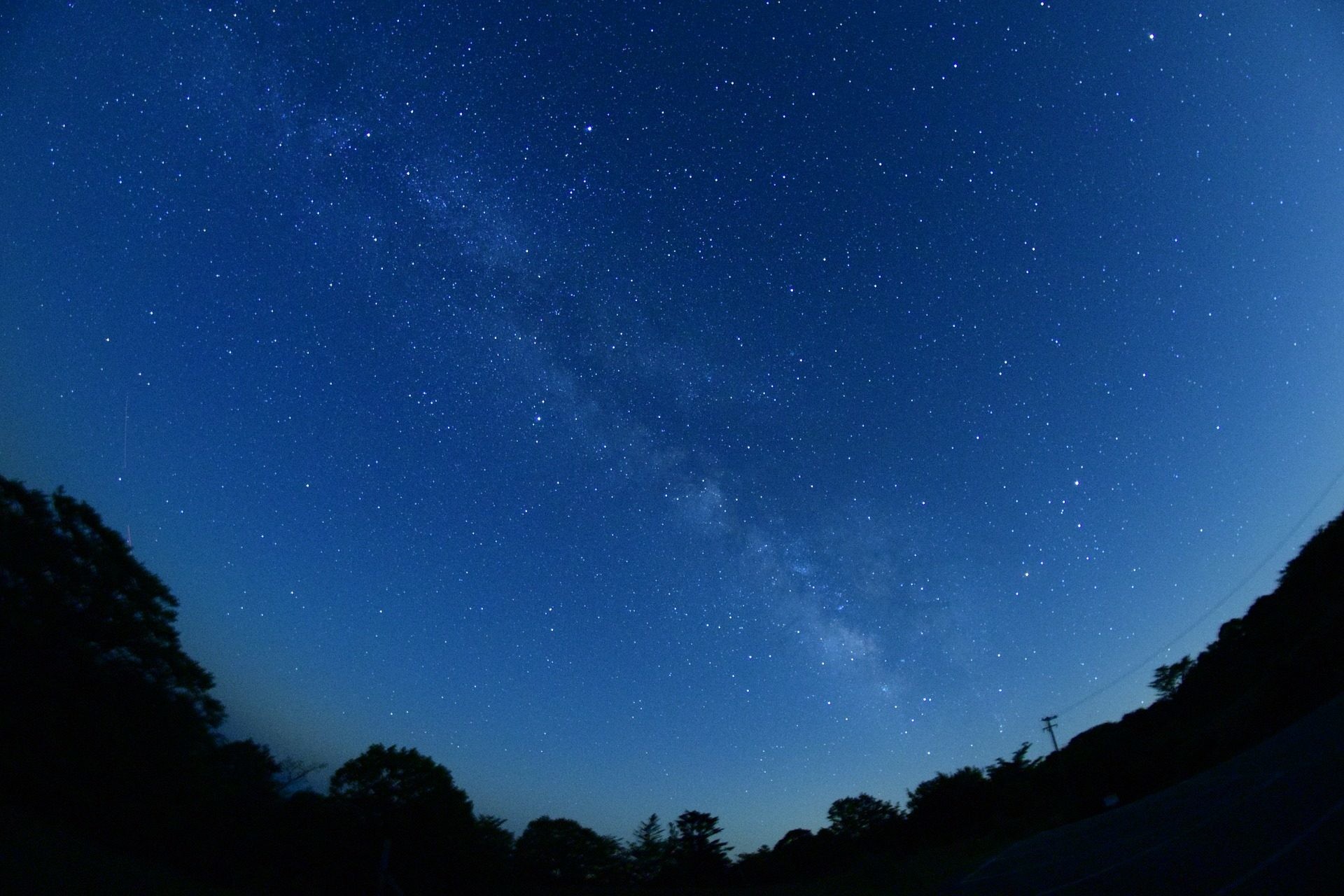 Via Lattea, Fisheye, Alberi, Blu, Full HD, sfondo Windows 11