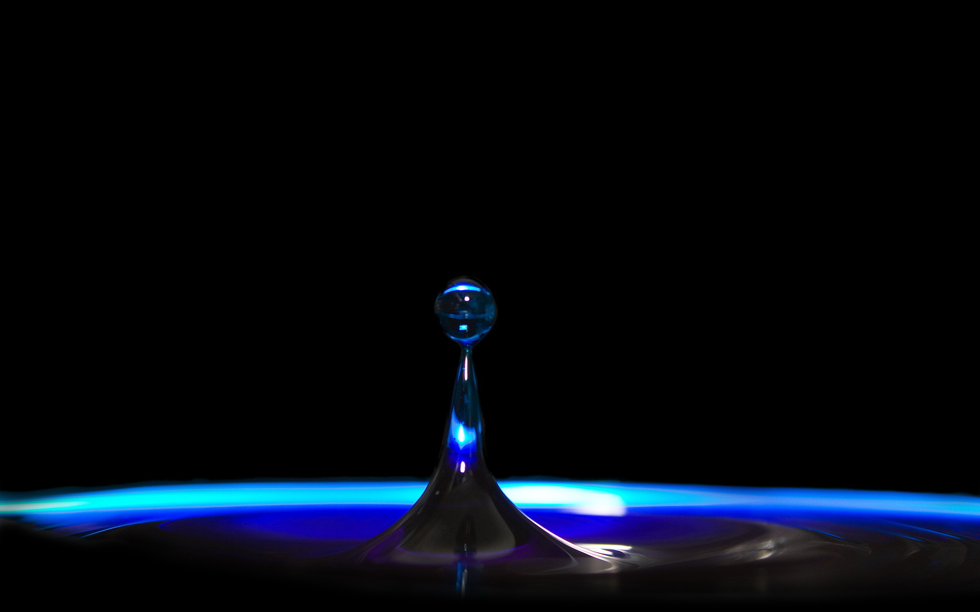 Goccia d'acqua, Macro, Blu, Sfondo nero, Full HD, wallpaper per desktop