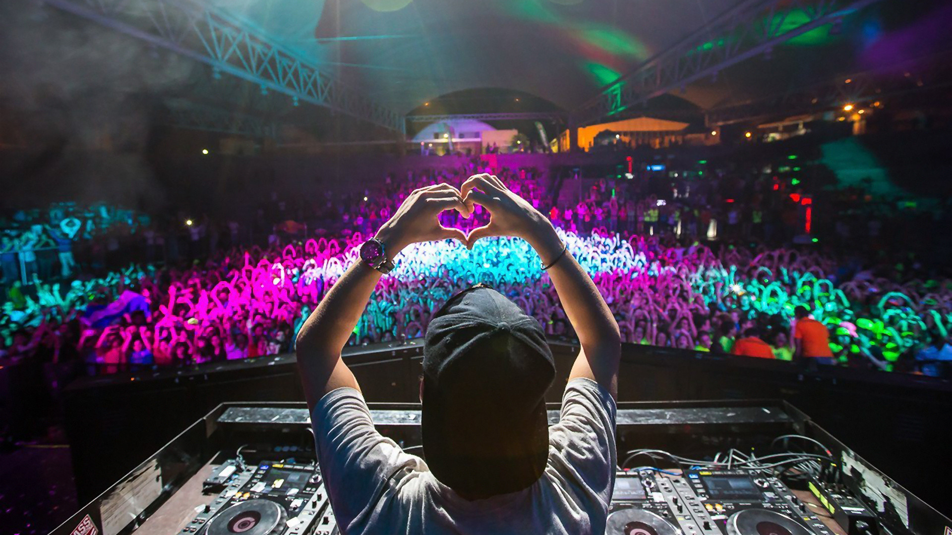 Tomorrowland, DJ, Cuore con le mani, Folla, Full HD, sfondo per PC e portatile