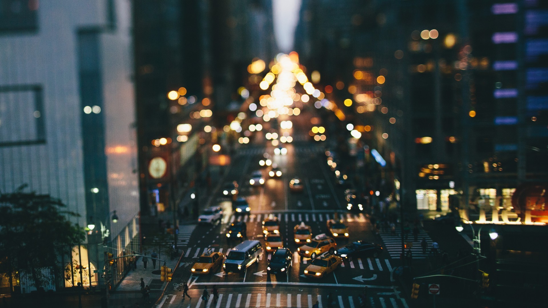 Strada di New York, Taxi gialli, Bokeh, Notte, Full HD, sfondo desktop