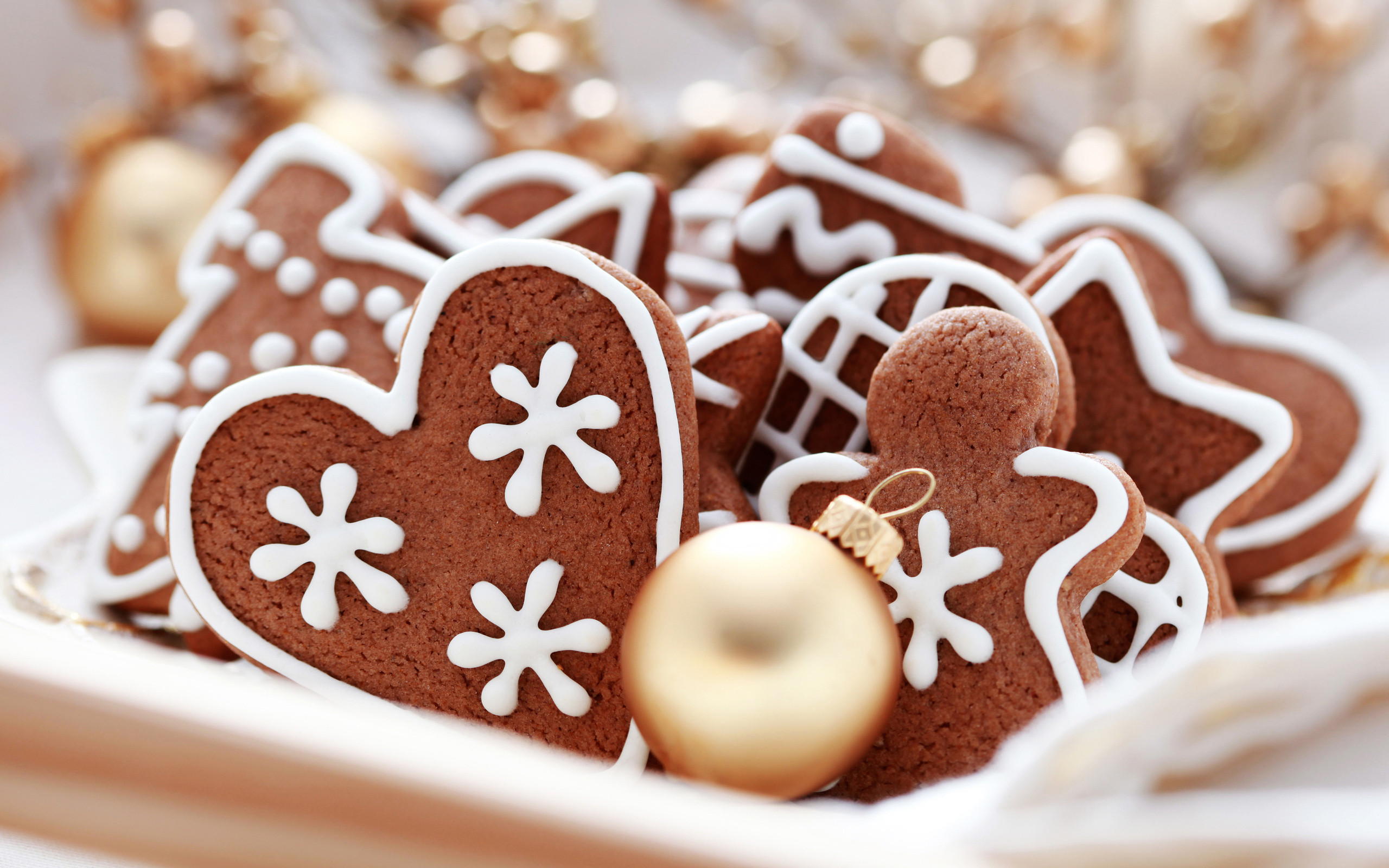 Biscotti di pan di zenzero, Cuore, Glassa, Natale, 2K 1600p, sfondo desktop