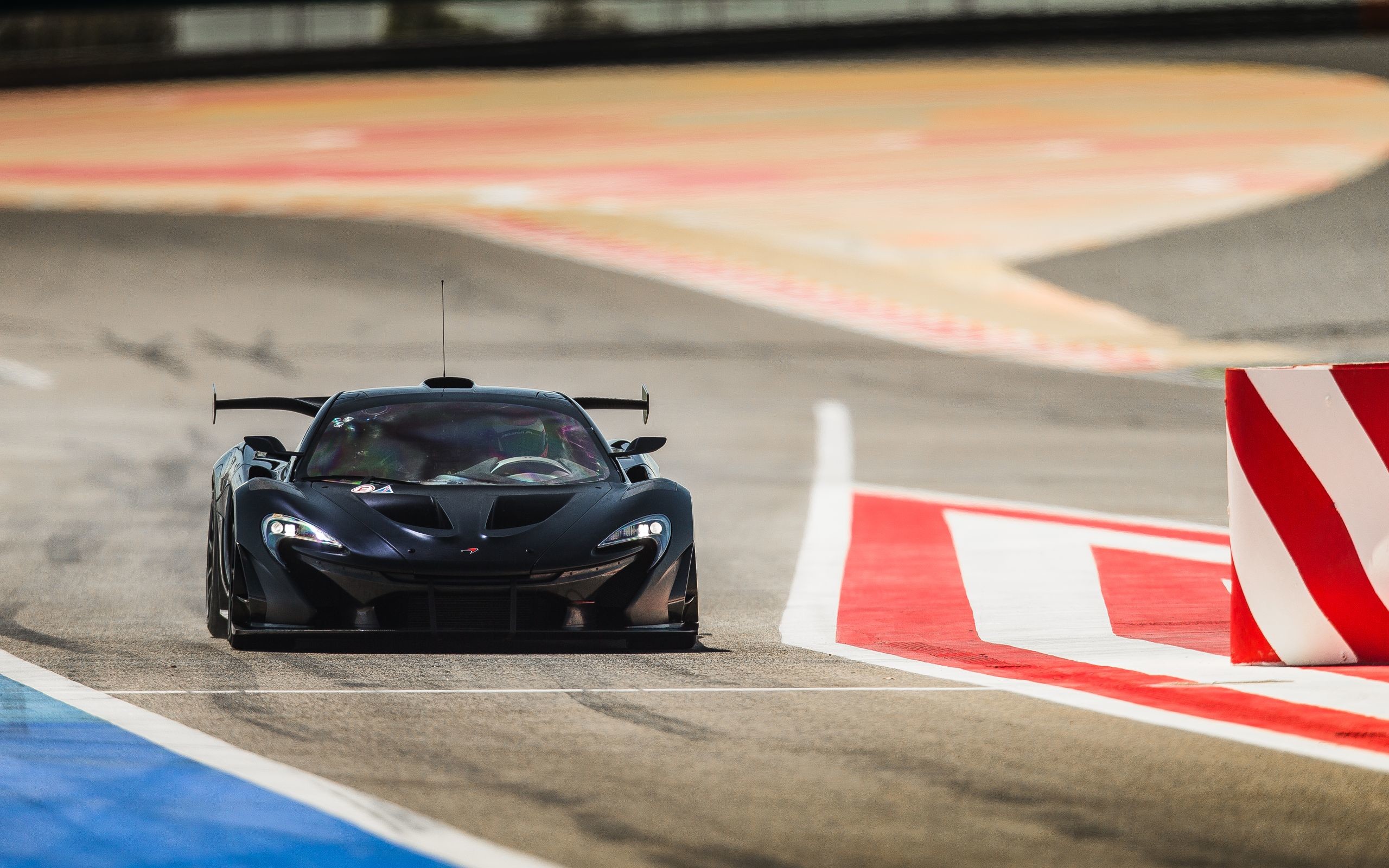 McLaren P1 GTR, Pista, Nero, 2560x1600, immagine di sfondo