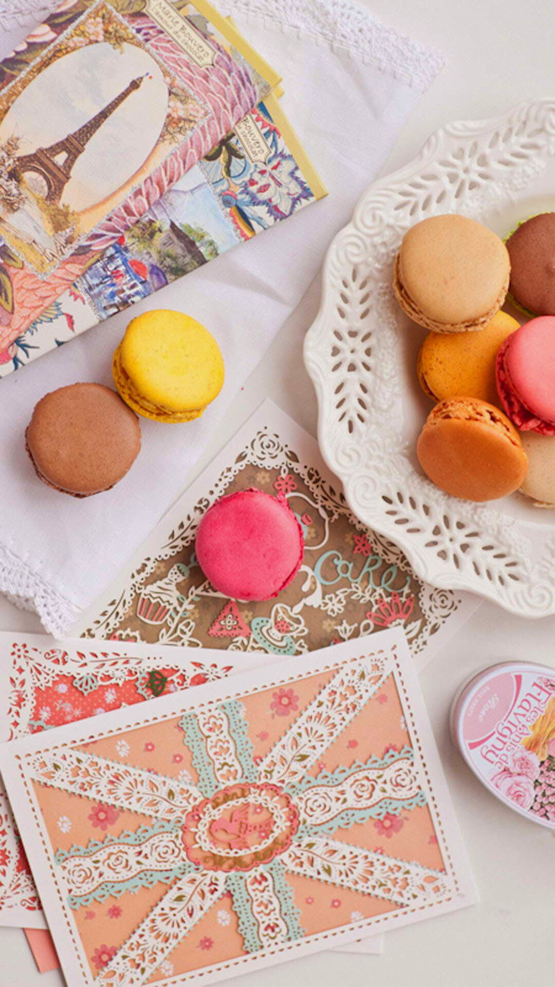 Macarons, Piatti, Vista dall'alto, sfondo schermata di blocco iPhone
