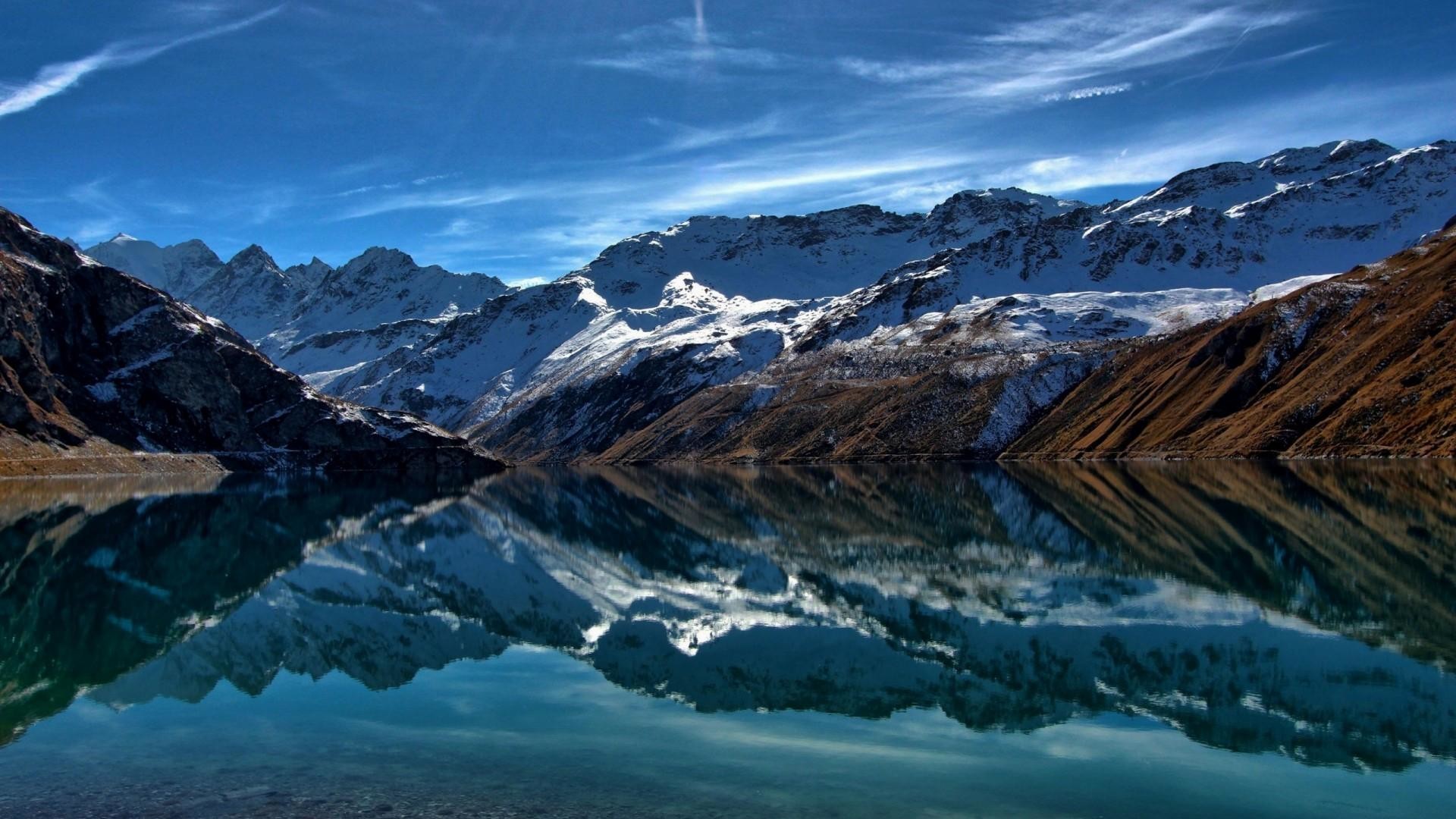 Lago alpino, Montagne innevate, Riflesso, Cielo azzurro, wallpaper iPhone 5S