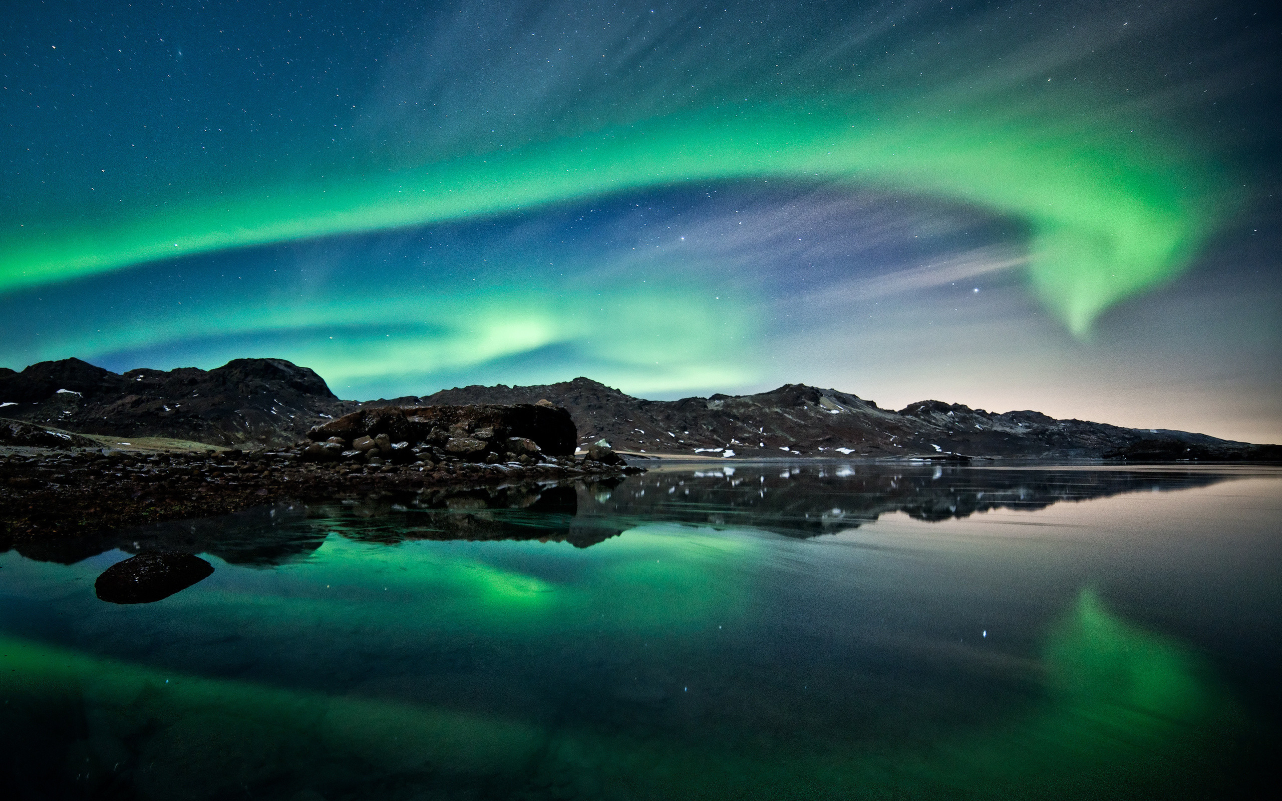 Aurora boreale, Lago, Riflesso, Notte, Montagne, 2K, sfondo per desktop