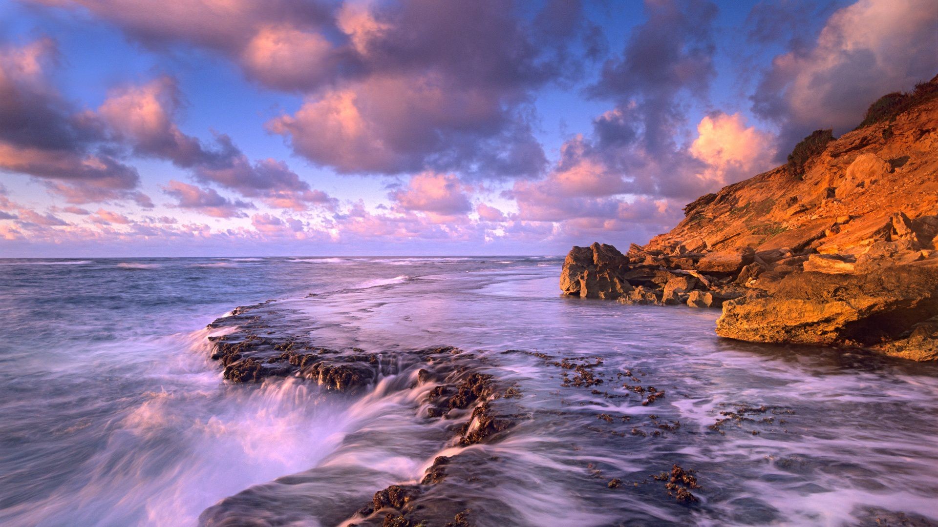 Costa rocciosa, Mare, Tramonto, Nuvole viola, Paesaggio, sfondo Full HD per desktop