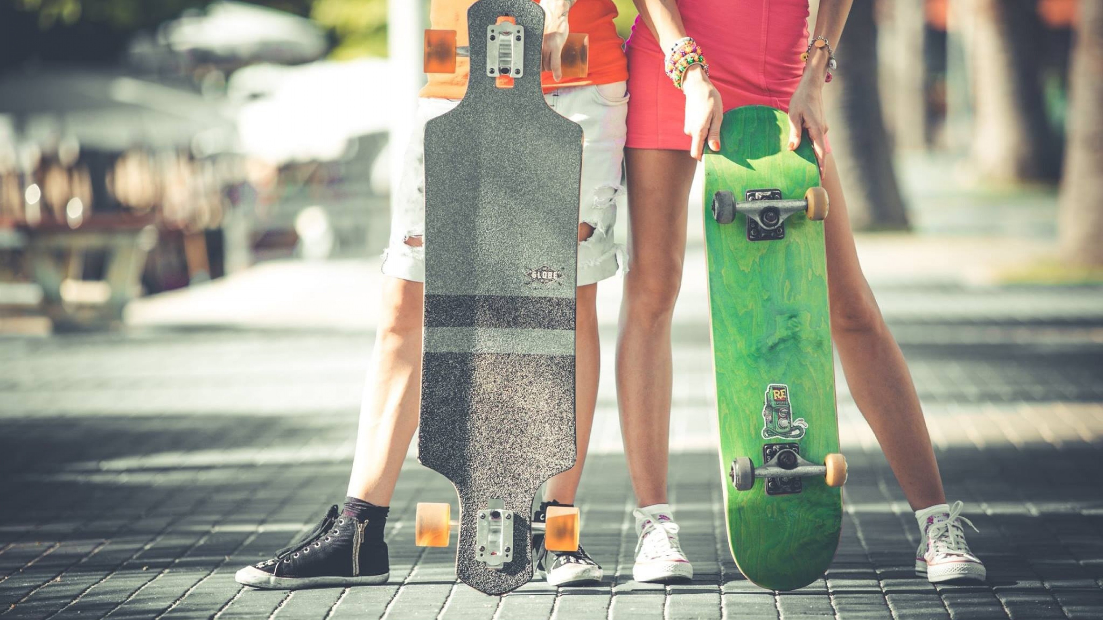 Longboard, Skateboard, Coppia, Sneakers, 4K, sfondo Windows 11
