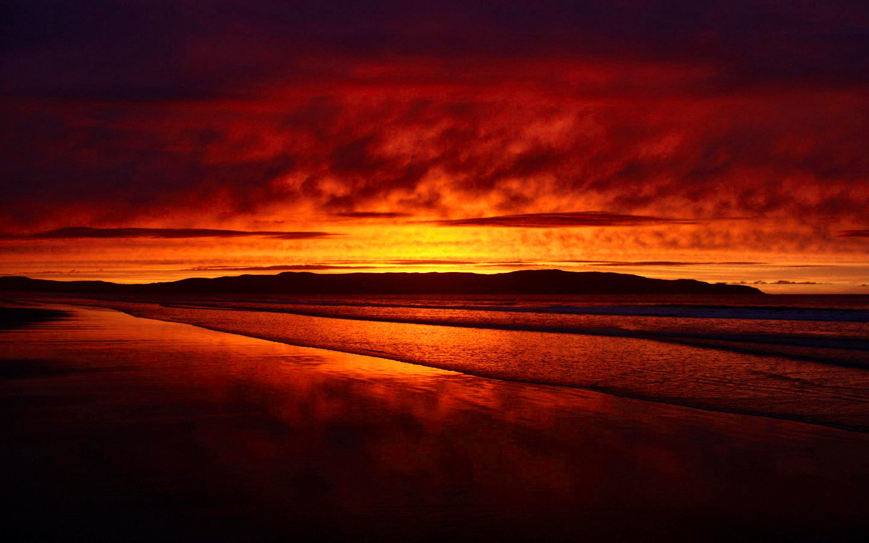 Tramonto, Spiaggia, Nuvole rosse, Riflesso, Mare, 16:10 2K, sfondo widescreen