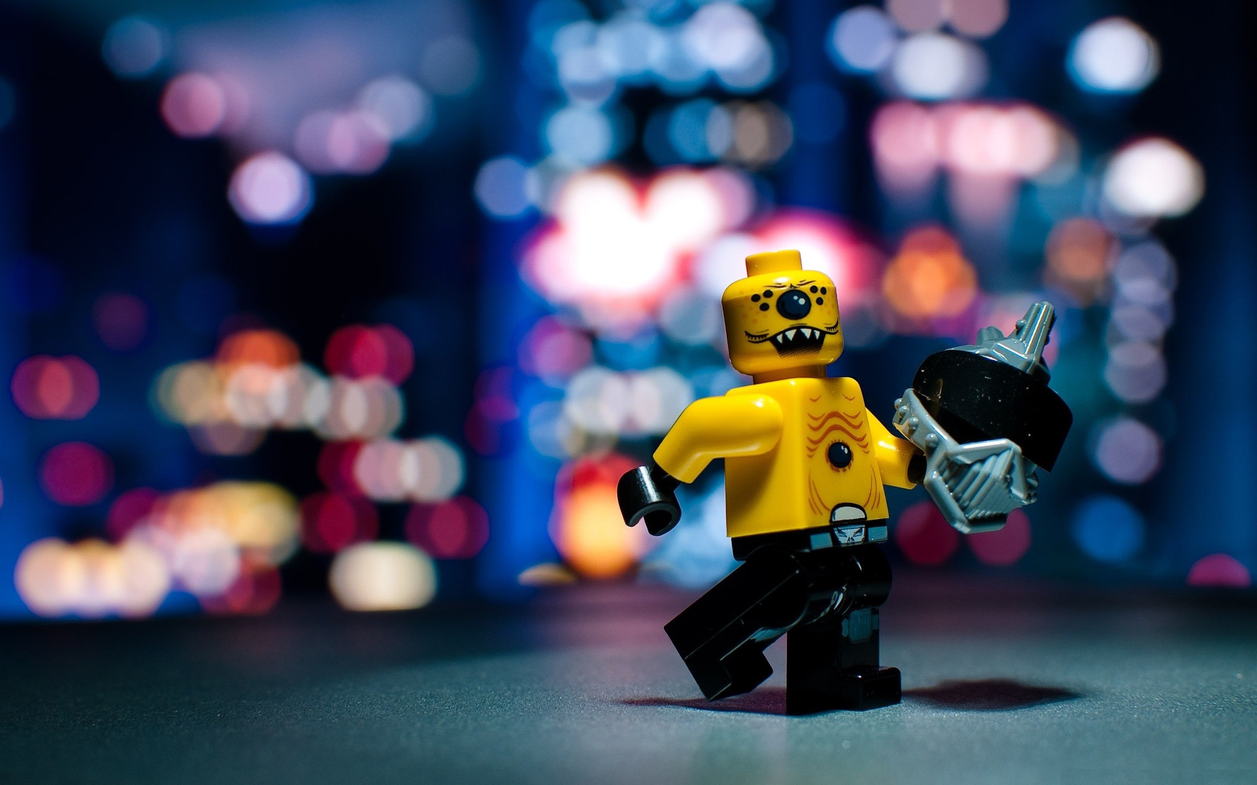 Minifigure LEGO, Bokeh, Luci della città, 2K 1600p, sfondo desktop