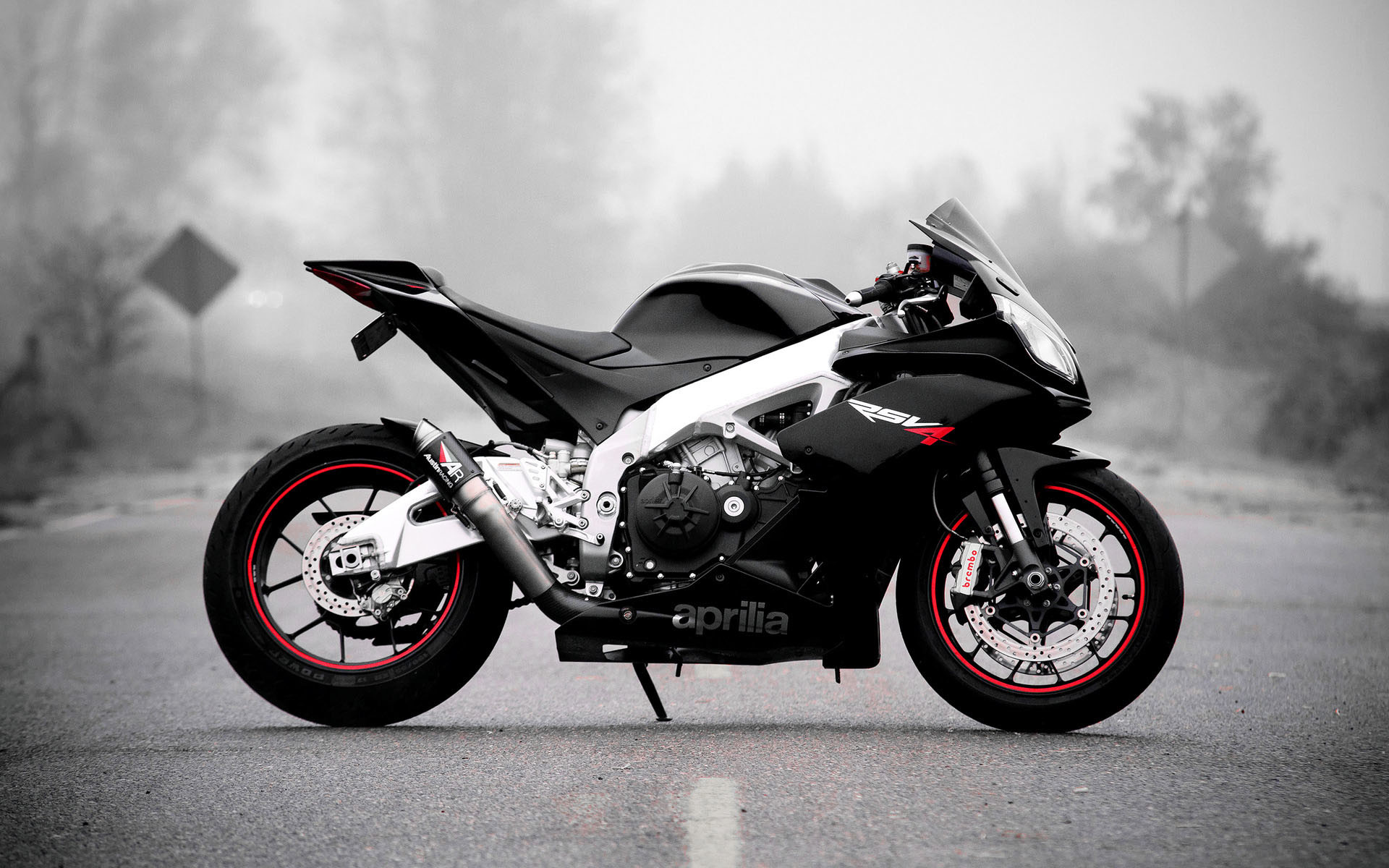 Aprilia RSV4, Superbike, Strada, Bianco e nero, 1920x1200, sfondo MacBook Pro