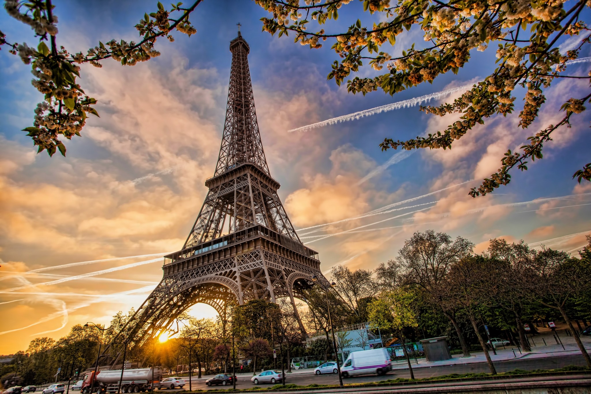 Torre Eiffel, Parigi, Tramonto, Alberi, Full HD, sfondo per PC