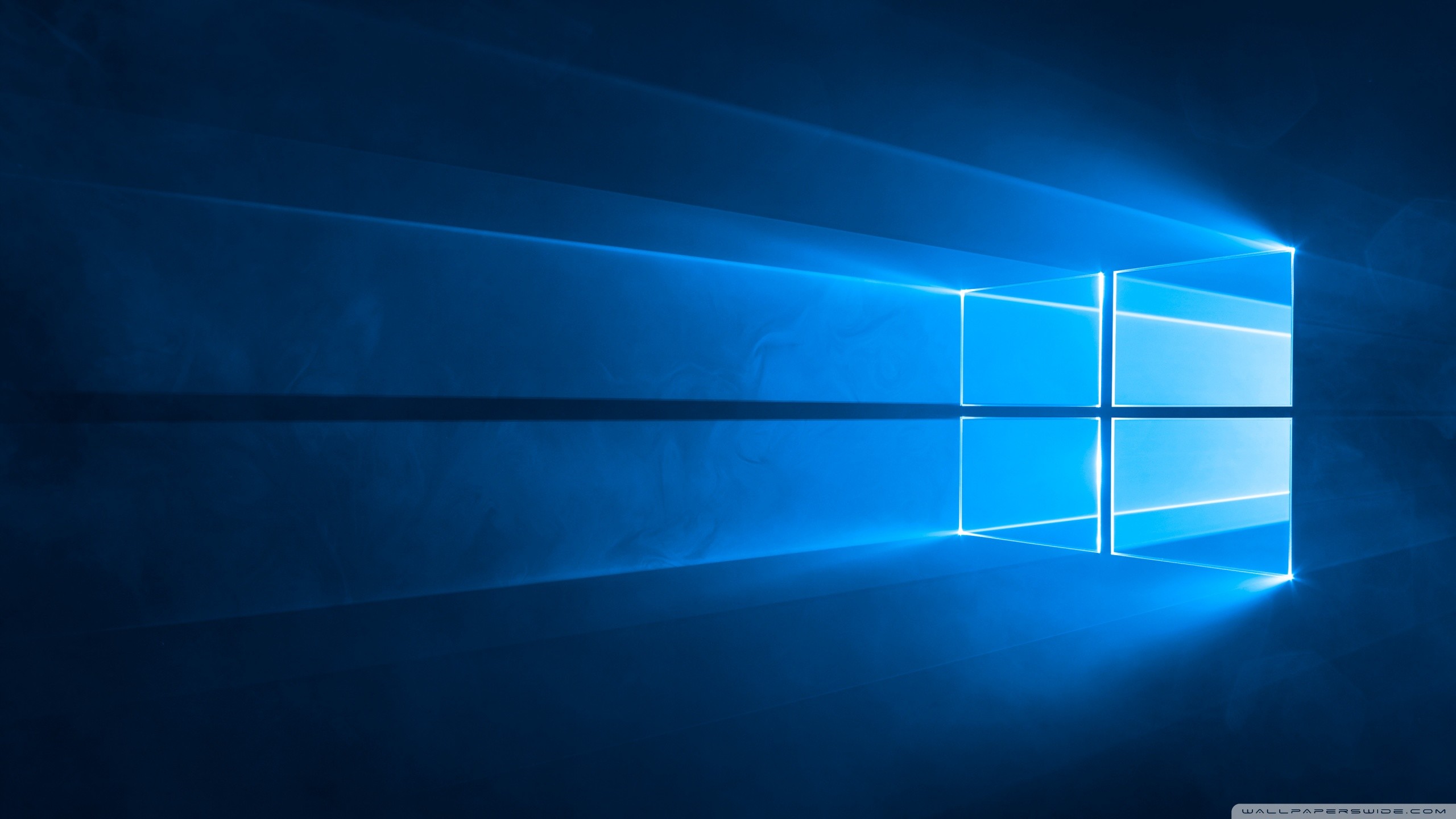 Windows 10, Microsoft, Logo, Raggi di luce, Sfondo blu, 2K, wallpaper per portatile
